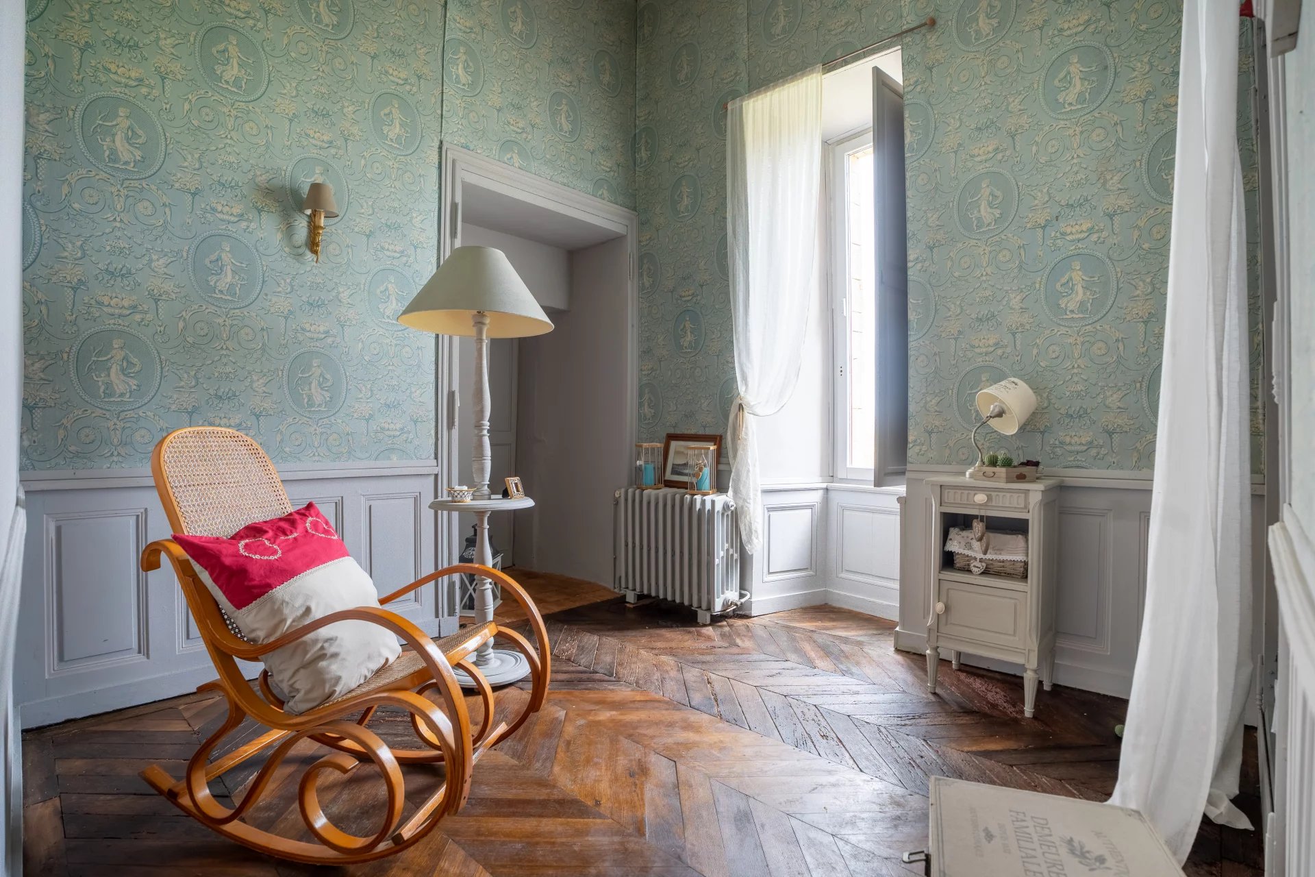 Le Mans, Pays de la Loire, 72000, FR, 7 Bedrooms Bedrooms, ,2 BathroomsBathrooms,Residential,For Sale,1883216