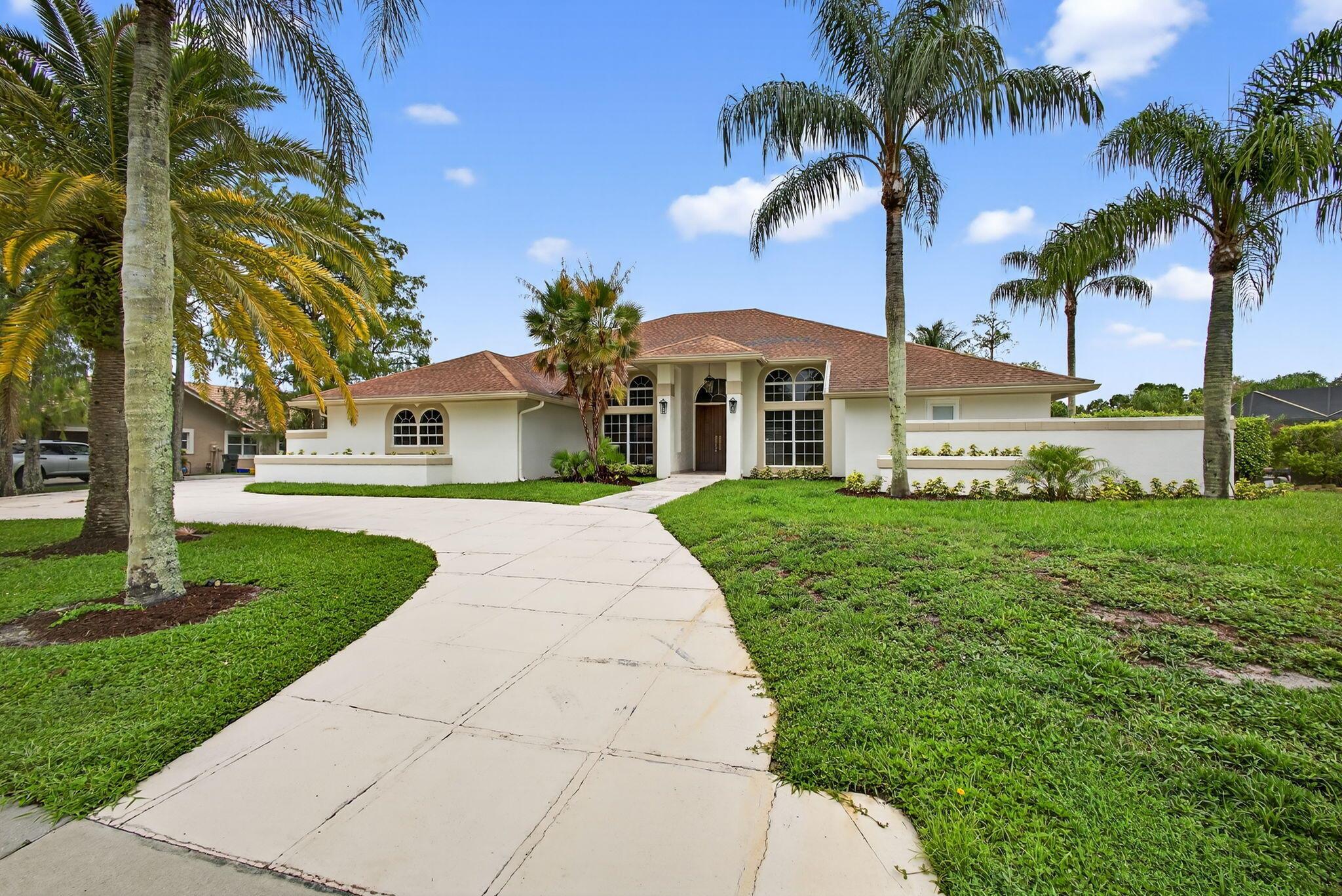 Wellington, Florida, 33414, United States, 5 Bedrooms Bedrooms, ,4 BathroomsBathrooms,Residential,For Sale,1978857