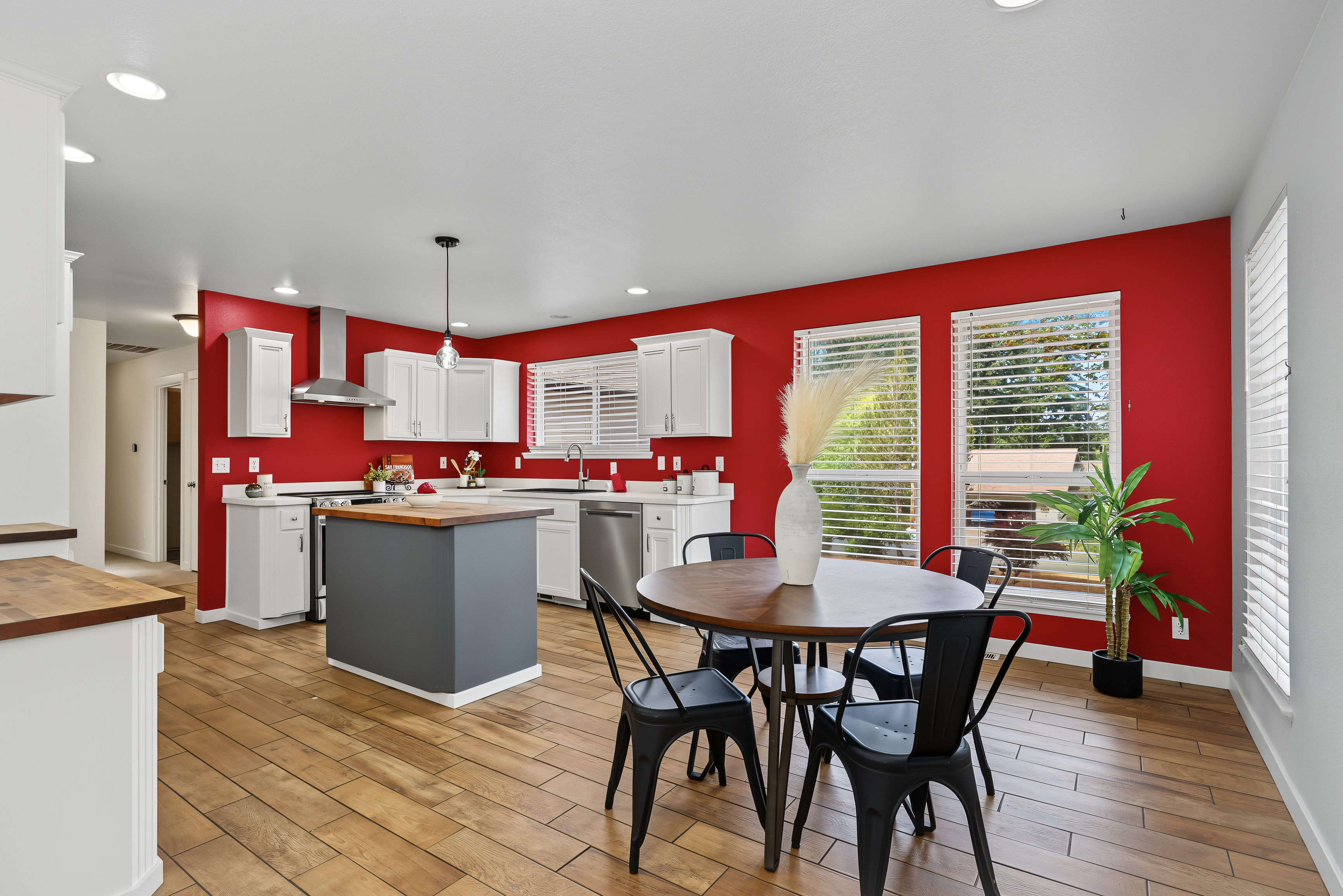  1451 E Old Ranch Rd, Allyn, WA 98524 - 物件實景