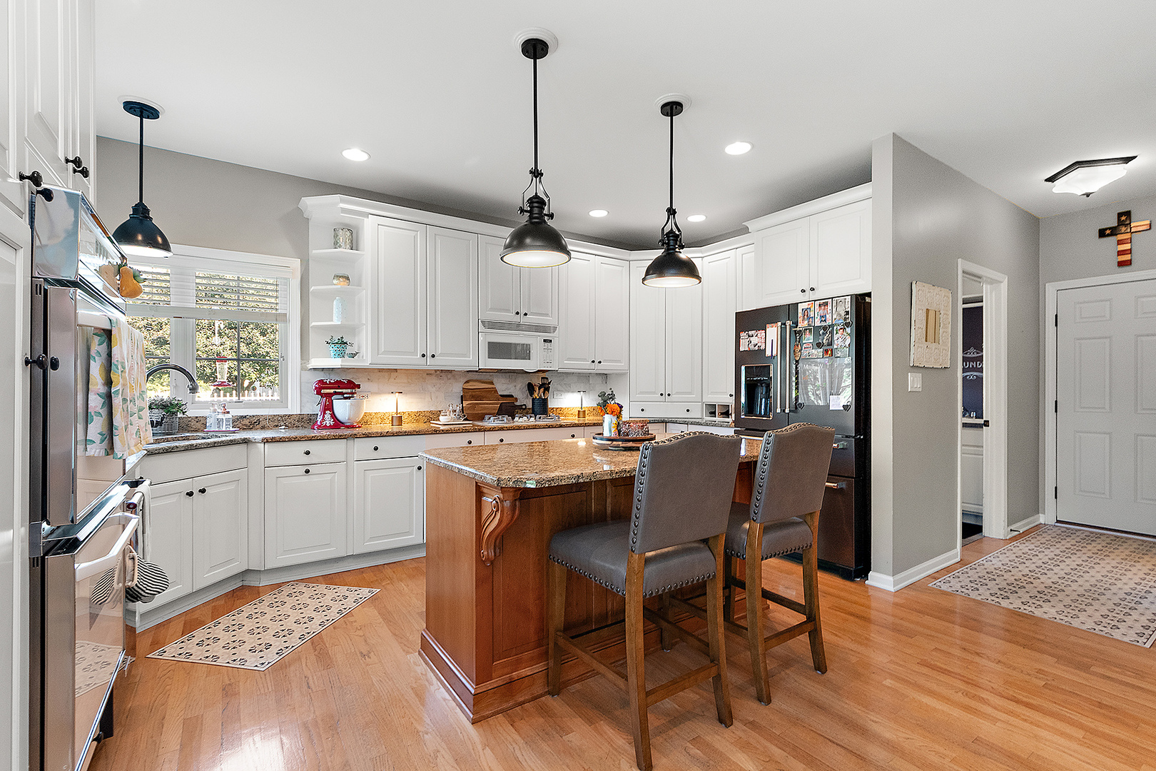 Orland Park, Illinois, 60467, United States, 5 Bedrooms Bedrooms, ,3 BathroomsBathrooms,Residential,For Sale,1937885