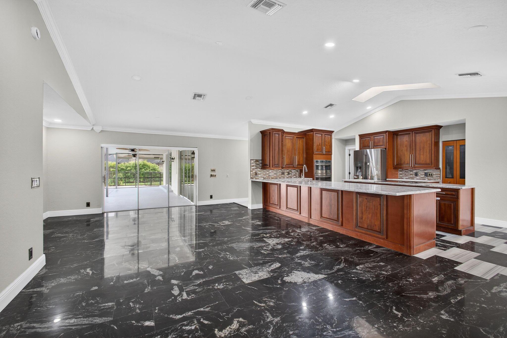 Wellington, Florida, 33414, United States, 5 Bedrooms Bedrooms, ,4 BathroomsBathrooms,Residential,For Sale,1978857