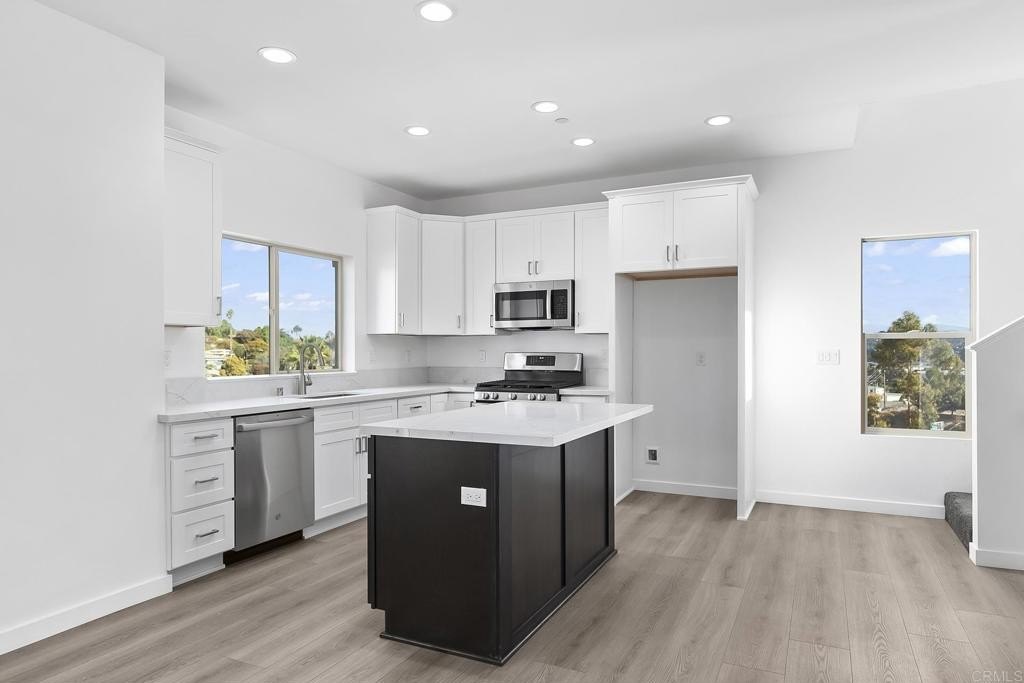 Lemon Grove, California, 91945, United States, 4 Bedrooms Bedrooms, ,4 BathroomsBathrooms,Residential,For Sale,1892804