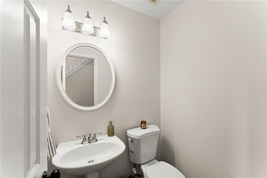 Peachtree Corners, Georgia, 30092, United States, 3 Bedrooms Bedrooms, ,3 BathroomsBathrooms,Residential,For Sale,1950975
