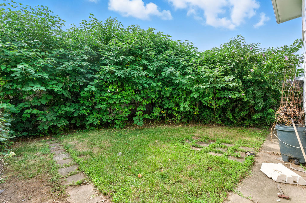 Floral Park, New York, 11001, United States, 3 Bedrooms Bedrooms, ,3 BathroomsBathrooms,Residential,For Sale,1928603