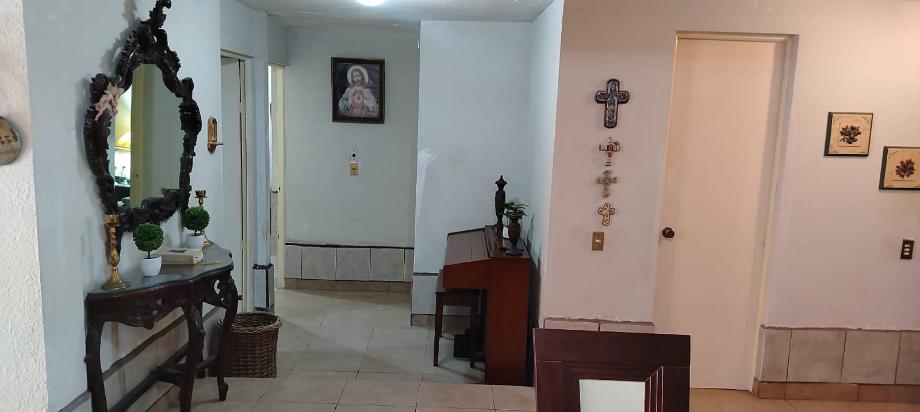 Torreón, Coahuila de Zaragoza, 27258, Mexico, 4 Bedrooms Bedrooms, ,3 BathroomsBathrooms,Residential,For Sale,1994357