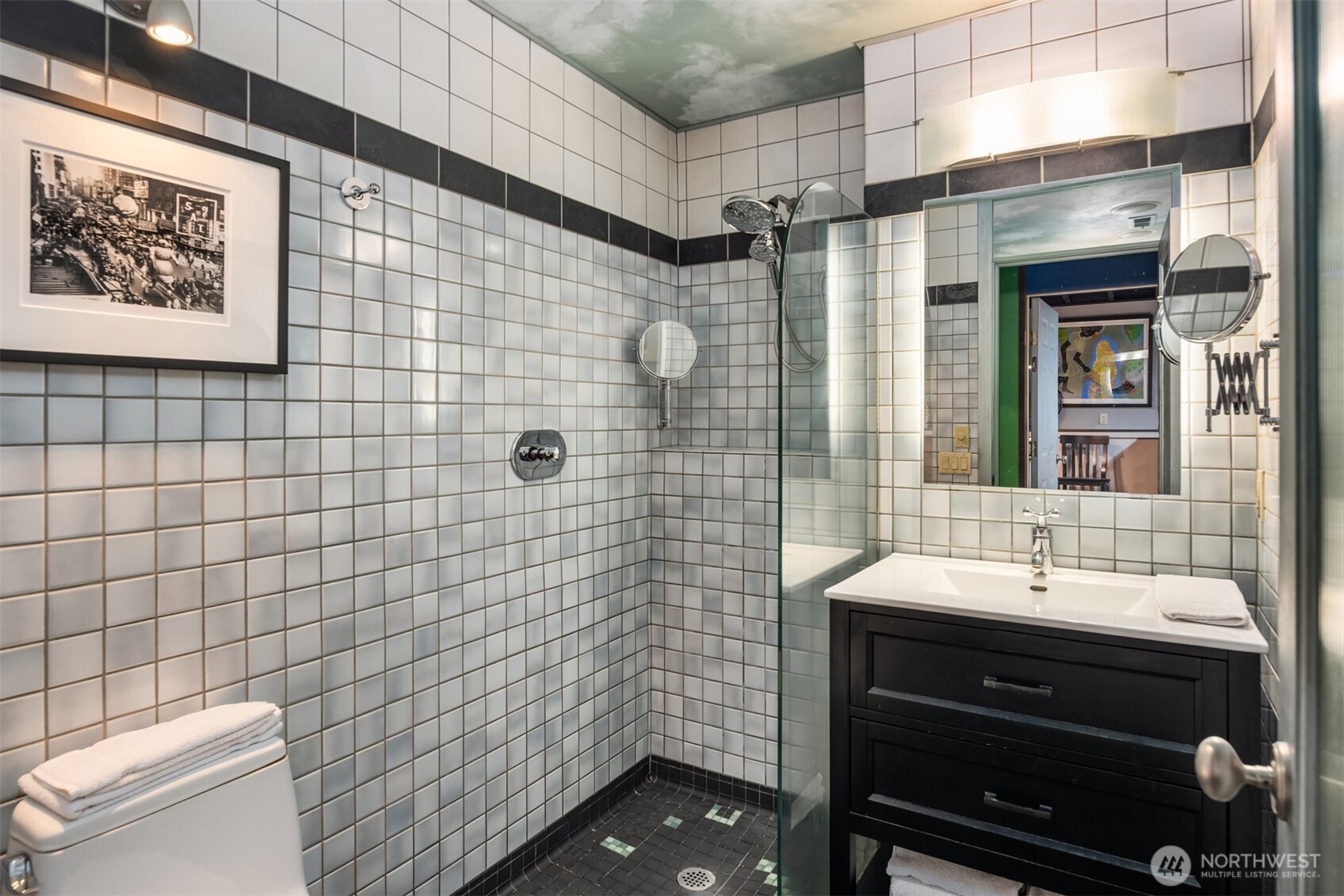 Seattle, Washington, 98112, United States, 3 Bedrooms Bedrooms, ,1 BathroomBathrooms,Residential,For Sale,1848014