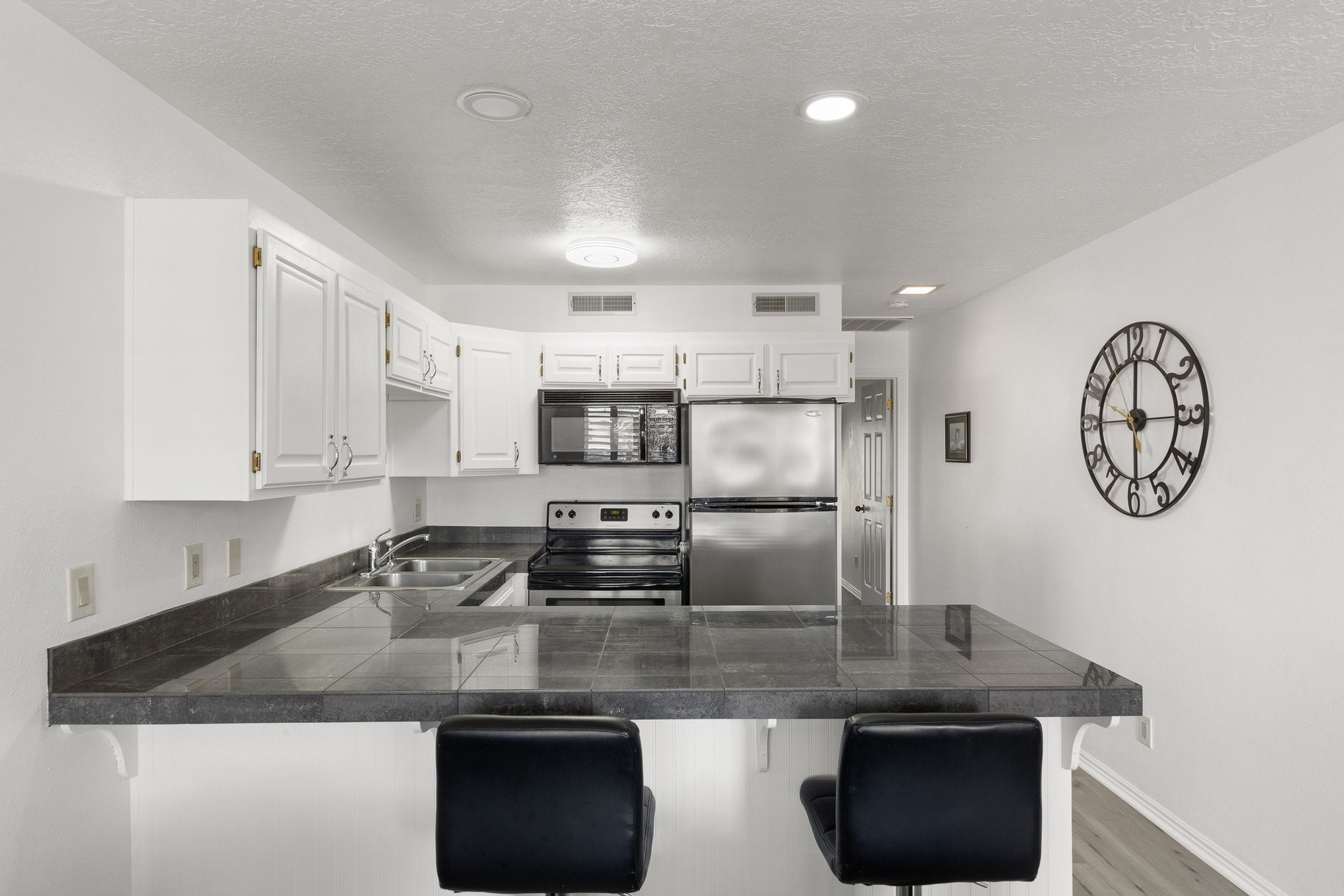  Updated Studio Condo in sought after Las Palmas - 物件實景