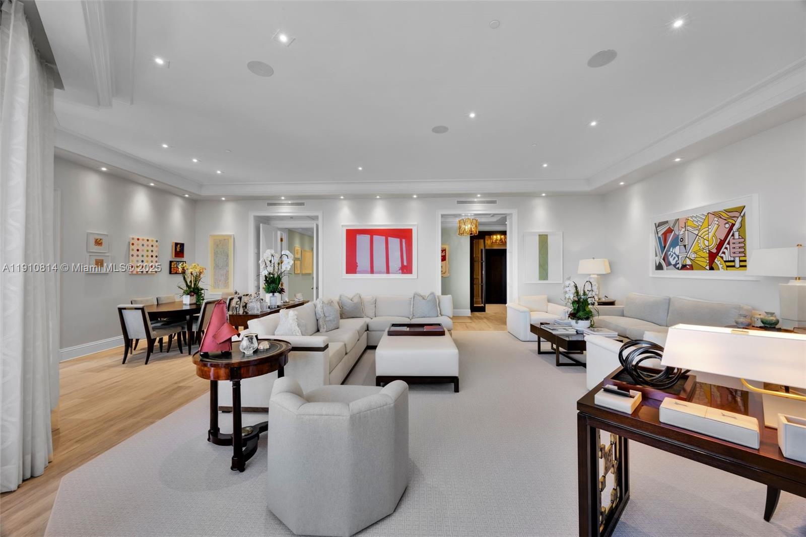 Coral Gables, Florida, 33133, United States, 3 Bedrooms Bedrooms, ,4 BathroomsBathrooms,Residential,For Sale,1989420