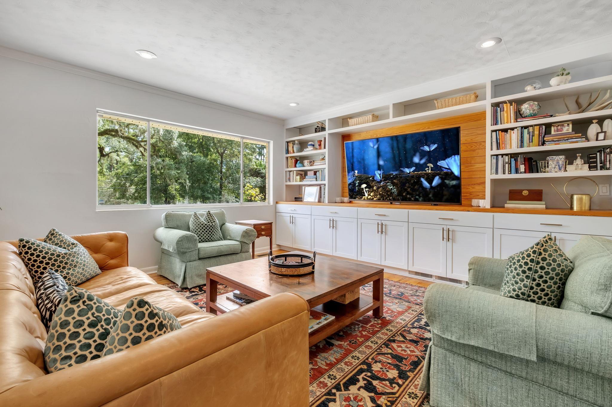 Tallahassee, Florida, 32308, United States, 4 Bedrooms Bedrooms, ,3 BathroomsBathrooms,Residential,For Sale,1965482