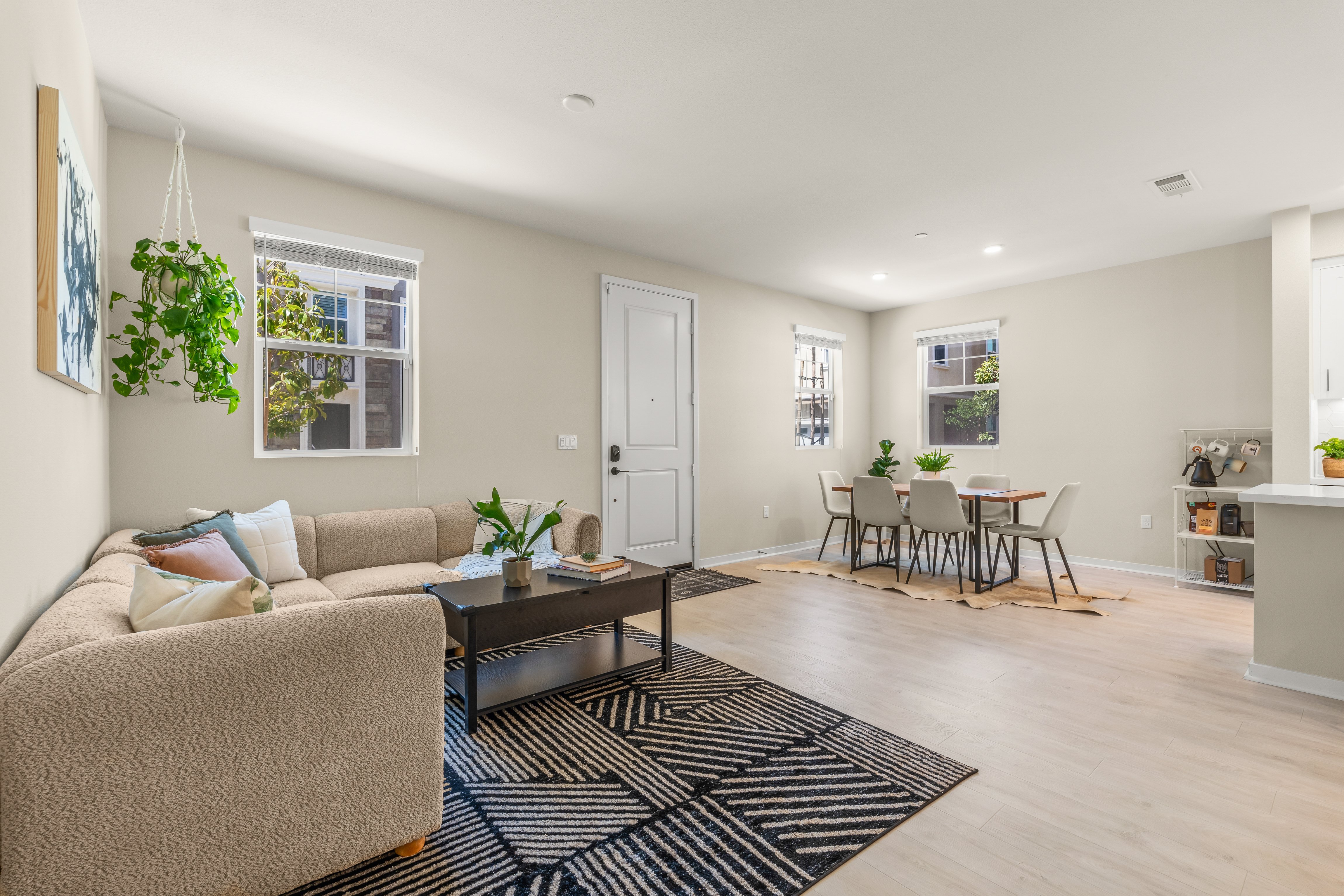  749 Winchester Drive, Oxnard, CA 93036 - 物件實景