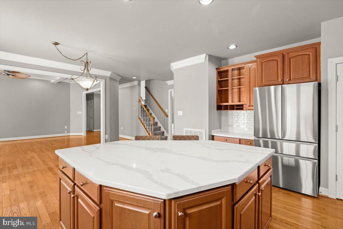 Winchester, Virginia, 22601, United States, 4 Bedrooms Bedrooms, ,5 BathroomsBathrooms,Residential,For Sale,1874493