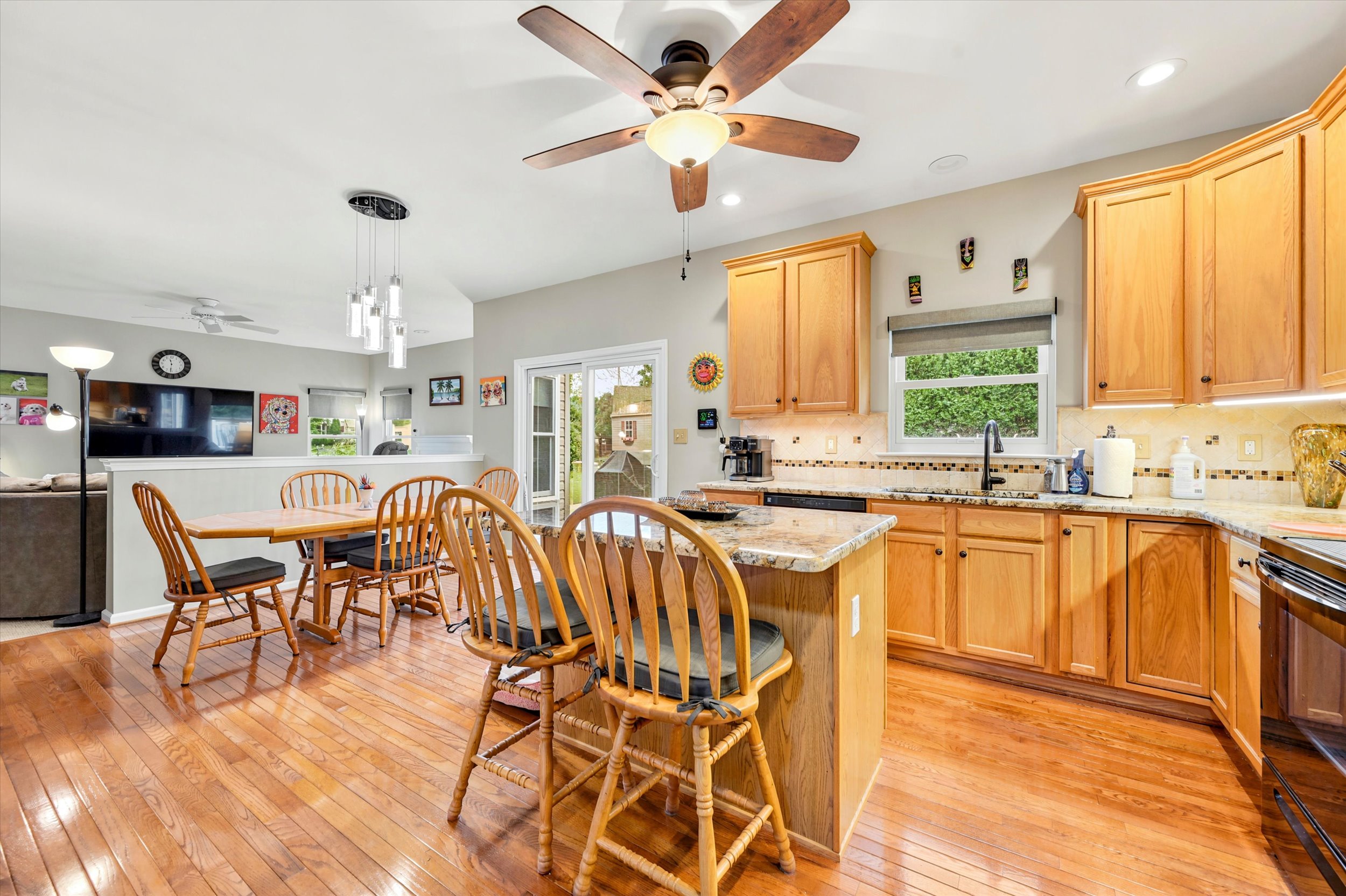 Oxford, Pennsylvania, 19363, United States, 4 Bedrooms Bedrooms, ,3 BathroomsBathrooms,Residential,For Sale,2049212