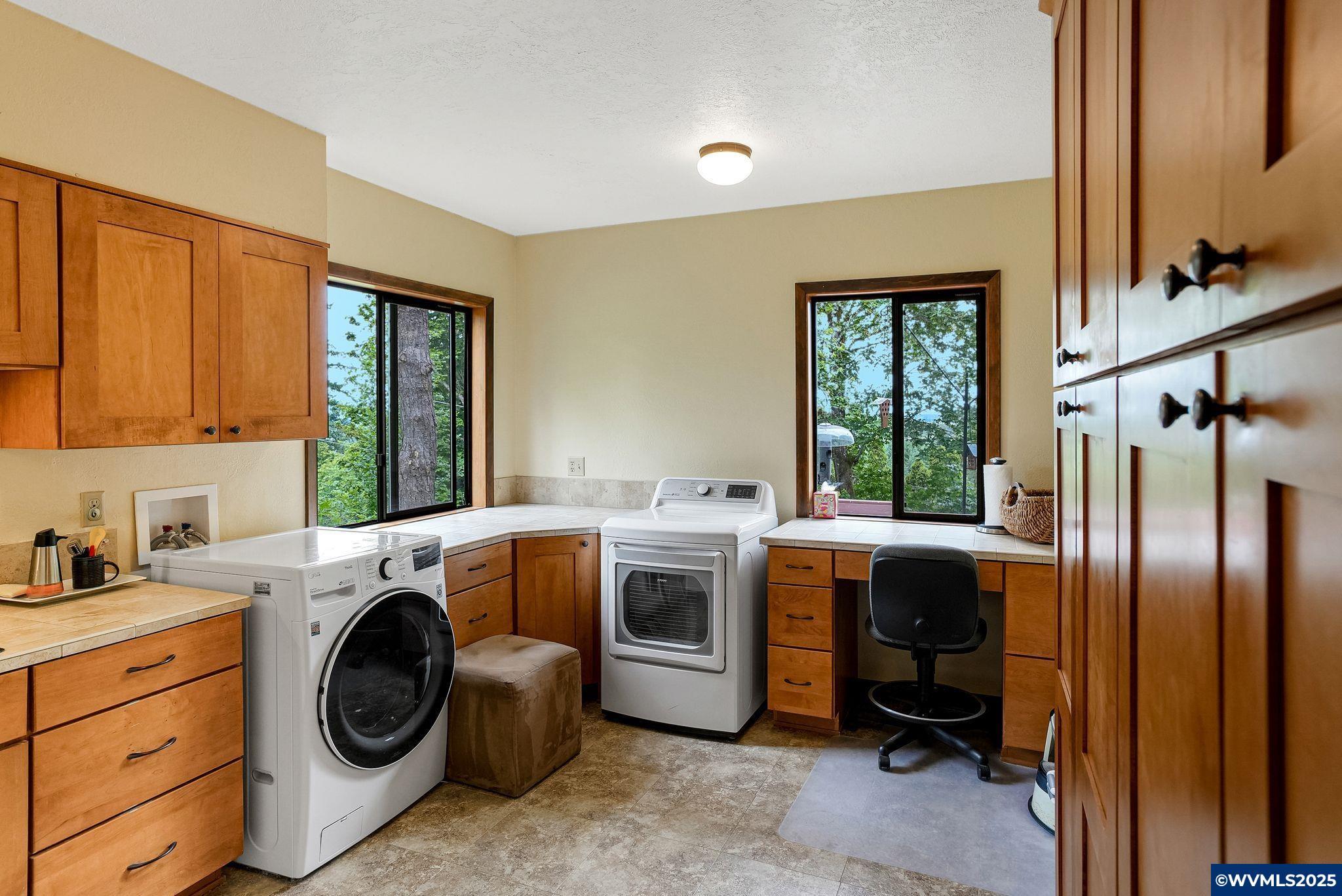 Salem, Oregon, 97302, United States, 3 Bedrooms Bedrooms, ,3 BathroomsBathrooms,Residential,For Sale,1846561