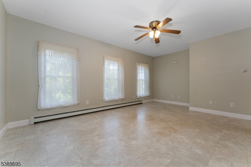 Lebanon Twp., New Jersey, 08826, United States, 3 Bedrooms Bedrooms, ,2 BathroomsBathrooms,Residential,For Sale,1960798