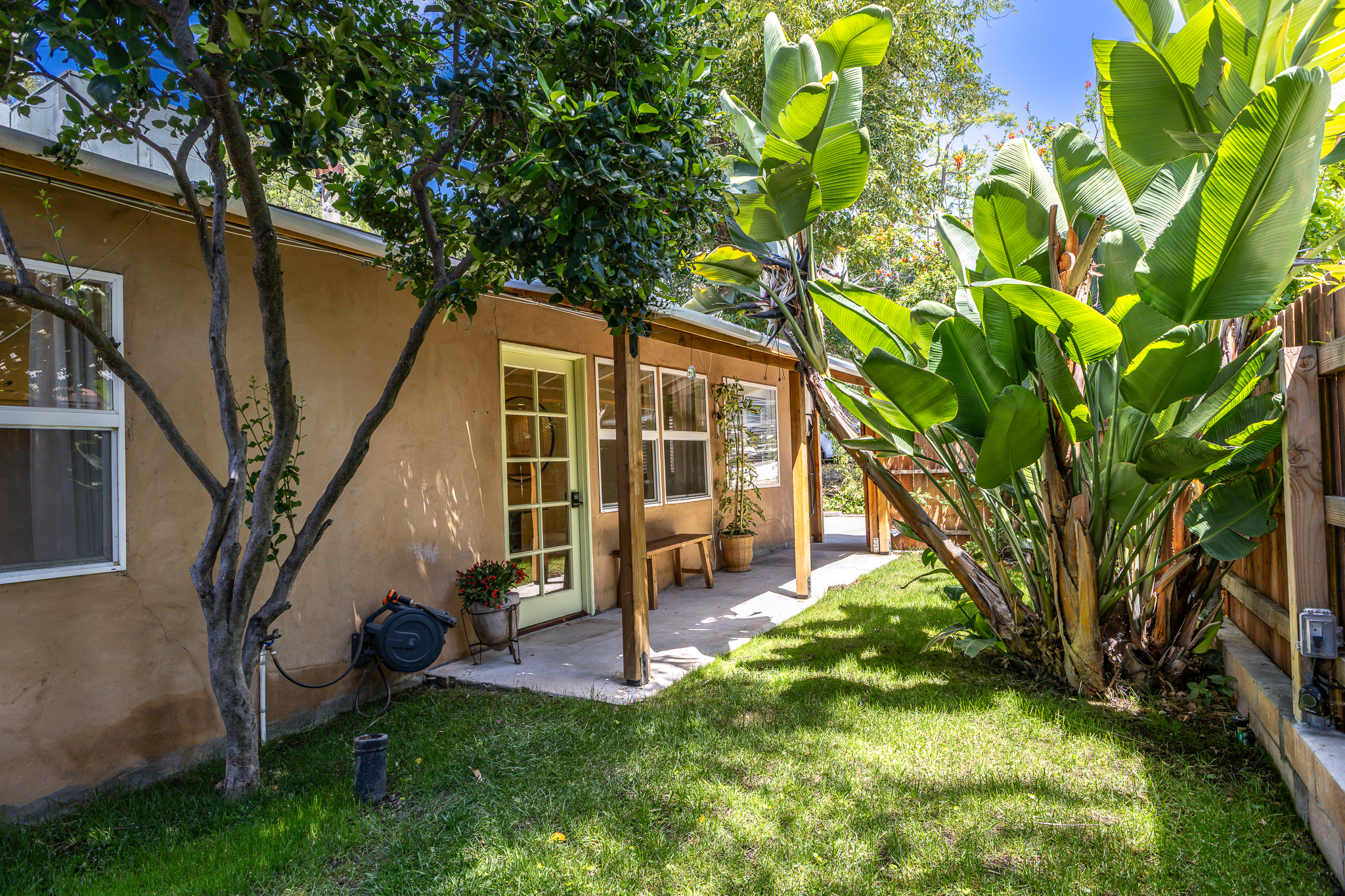  927 Pine Grove Ave - 物件實景