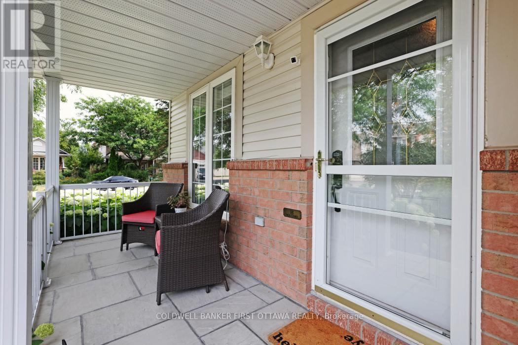 Ottawa, Ontario, K2S 1Z6, CA, 3 Bedrooms Bedrooms, ,3 BathroomsBathrooms,Residential,For Sale,1906768