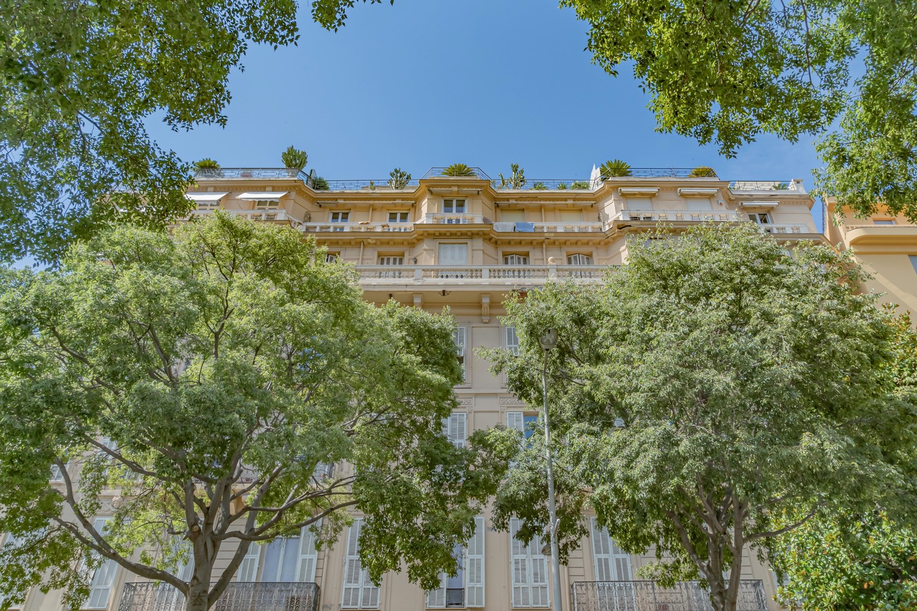  Nice Carré d