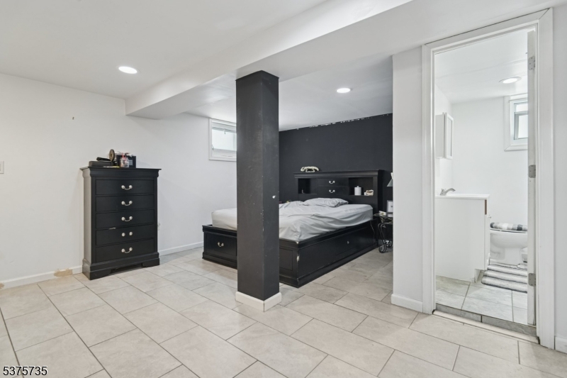 Garfield City, New Jersey, 07026, United States, 4 Bedrooms Bedrooms, ,3 BathroomsBathrooms,Residential,For Sale,1913233