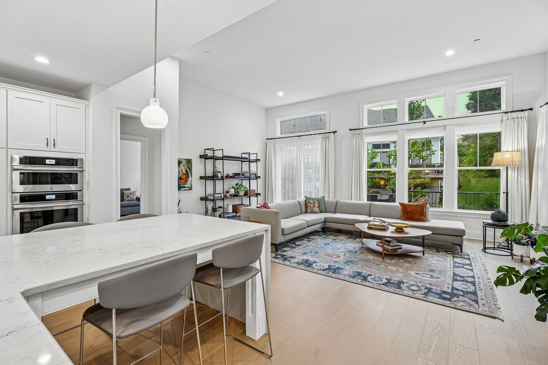  Luxury Privacy and Effortless Living in this ?Warren Villas? End Unit Townhome - 物件實景
