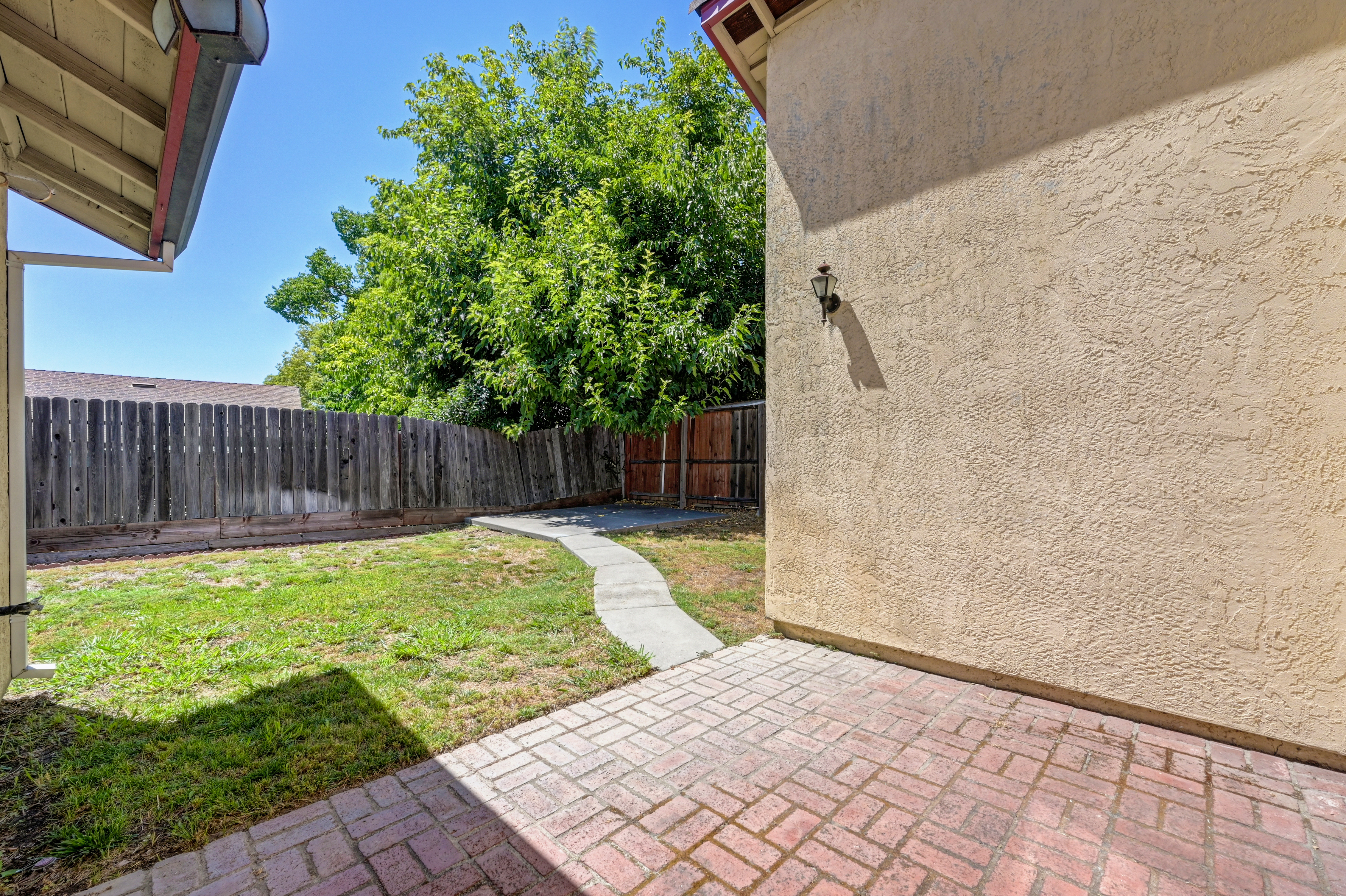  7613 Black Bear Drive, Sacramento, CA 95843 - 物件實景
