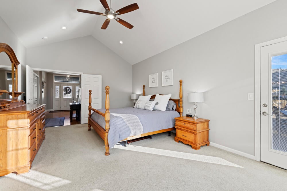 Klamath Falls, Oregon, 97601, United States, 3 Bedrooms Bedrooms, ,3 BathroomsBathrooms,Residential,For Sale,1848515