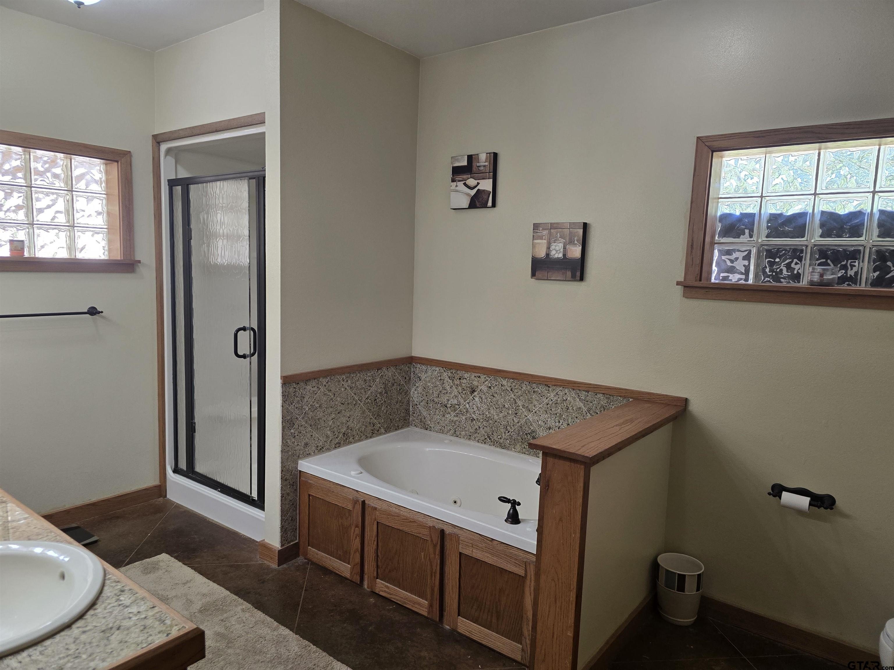 Hughes Springs, Texas, 75656, United States, 4 Bedrooms Bedrooms, ,3 BathroomsBathrooms,Residential,For Sale,1974783