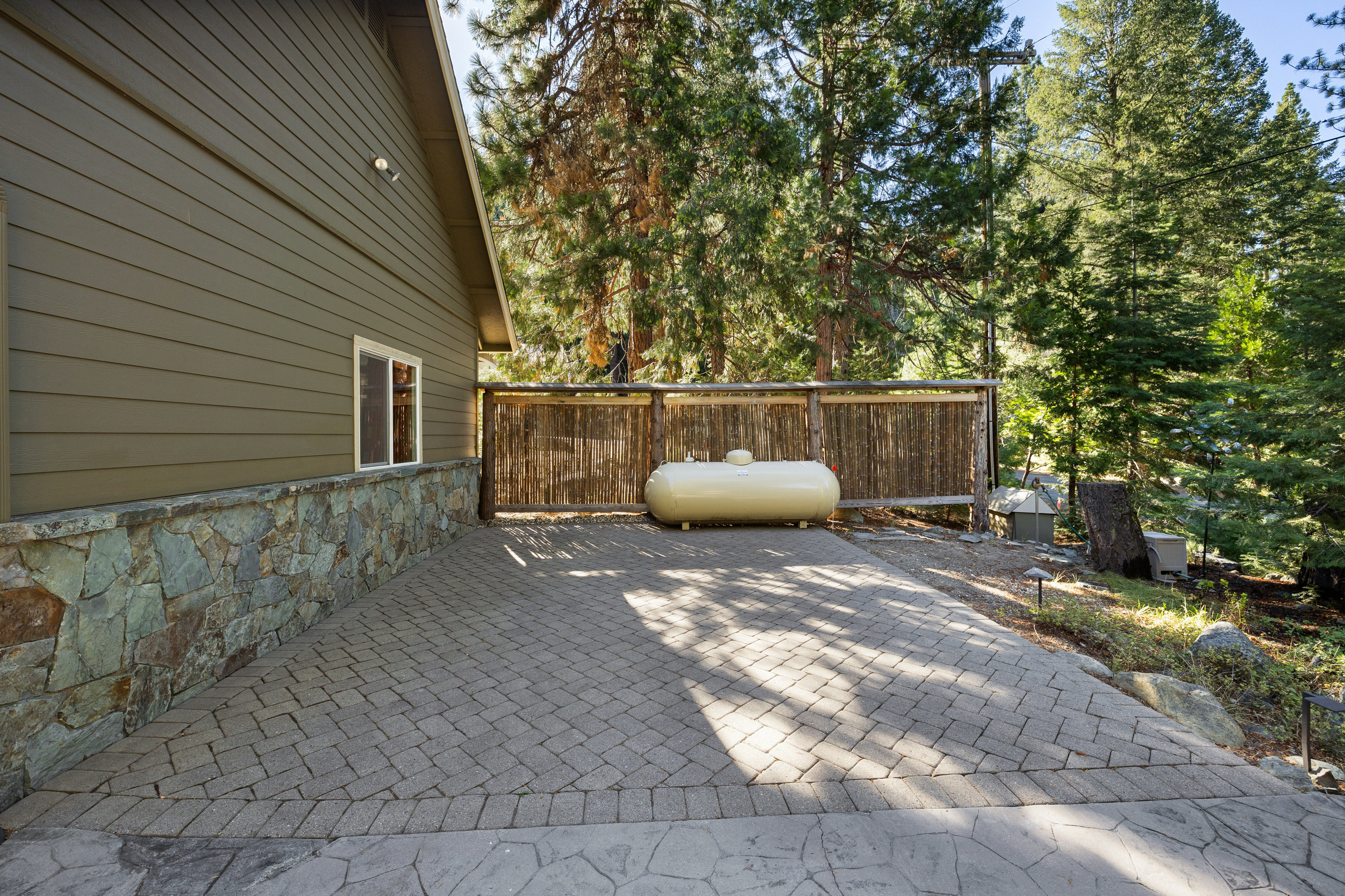  Luxury Mountain Retreat with Guest House on 1 Acre in the Heart of Graeagle - 物件實景