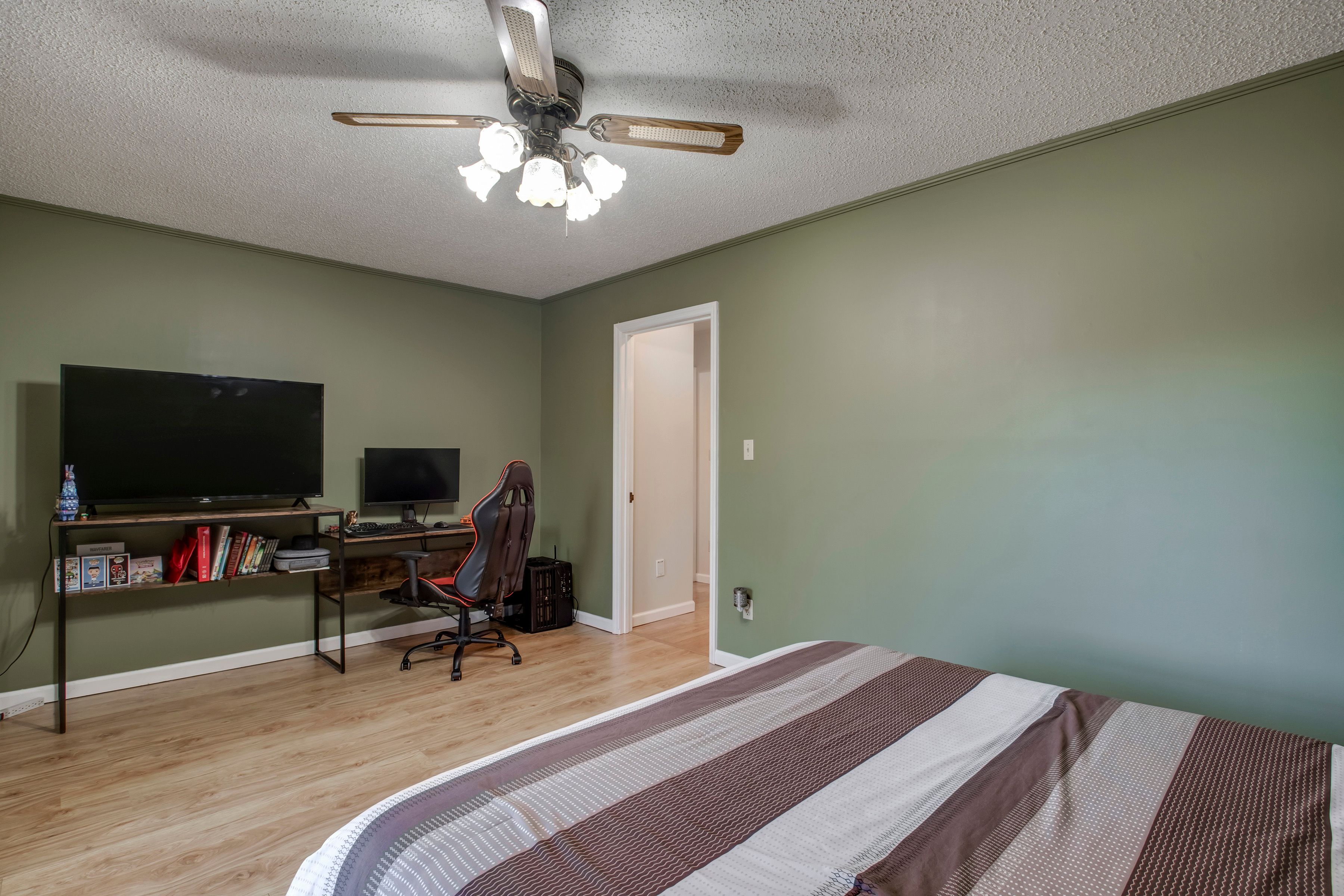 Loudon, Tennessee, 37774, United States, 3 Bedrooms Bedrooms, ,3 BathroomsBathrooms,Residential,For Sale,2011401