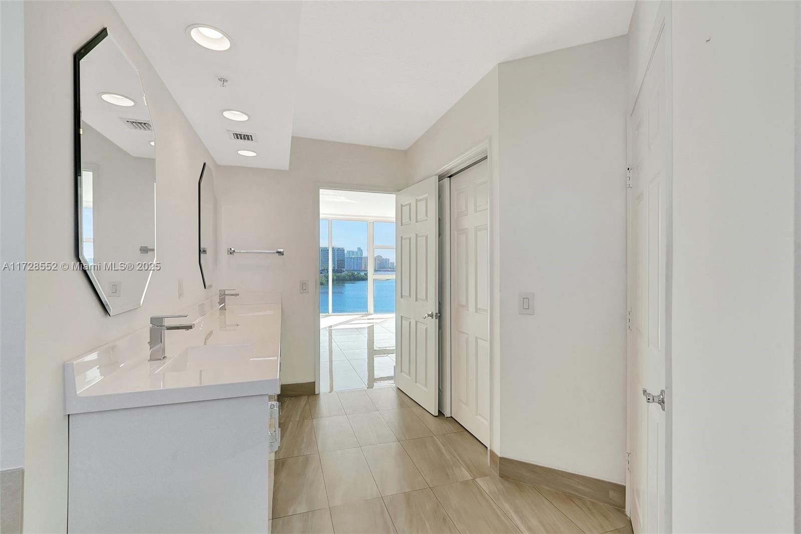 Aventura, Florida, 33180, United States, 2 Bedrooms Bedrooms, ,3 BathroomsBathrooms,Residential,For Sale,1690354