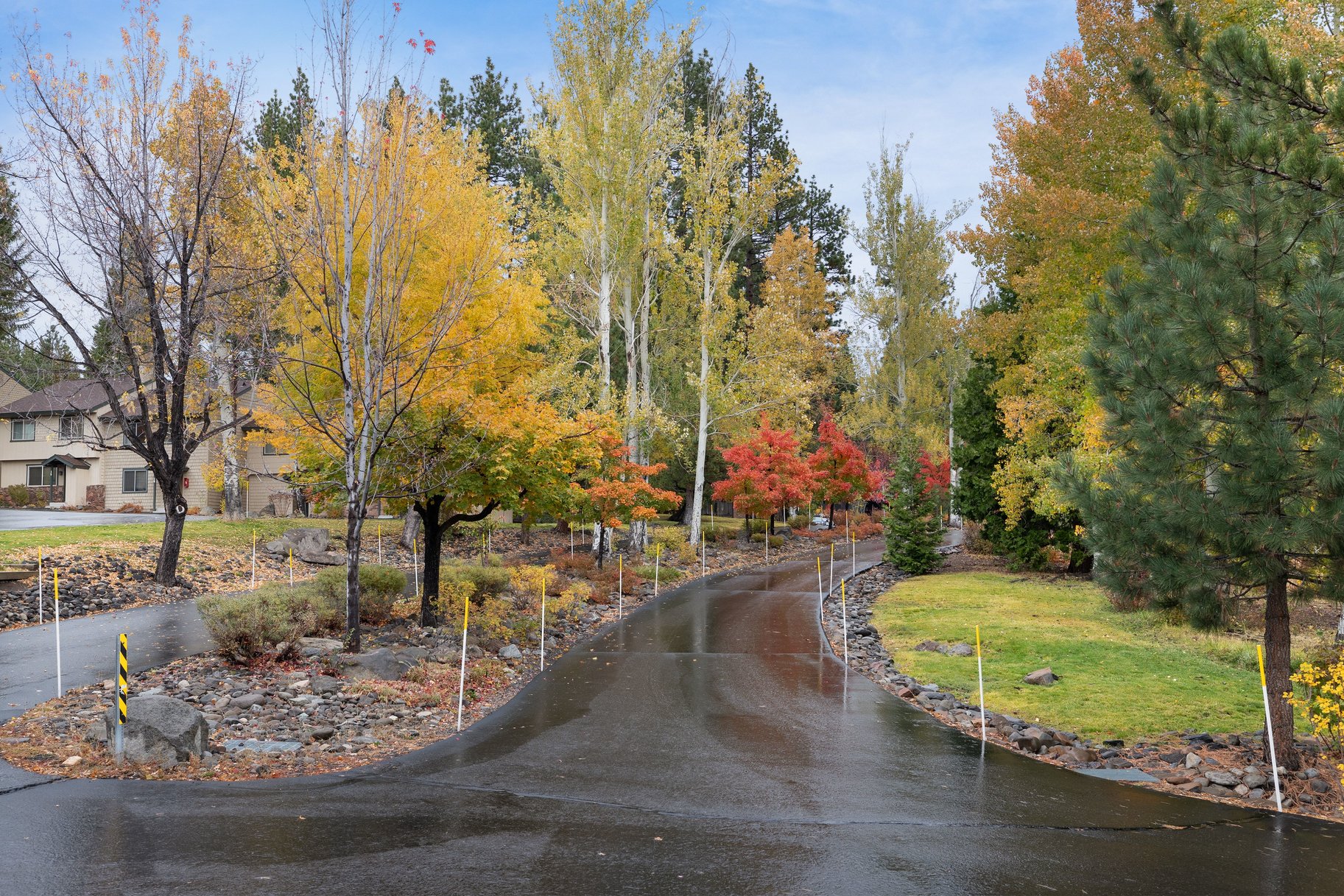  Updated and Well Located Lake Forest Glen Condo - 物件實景