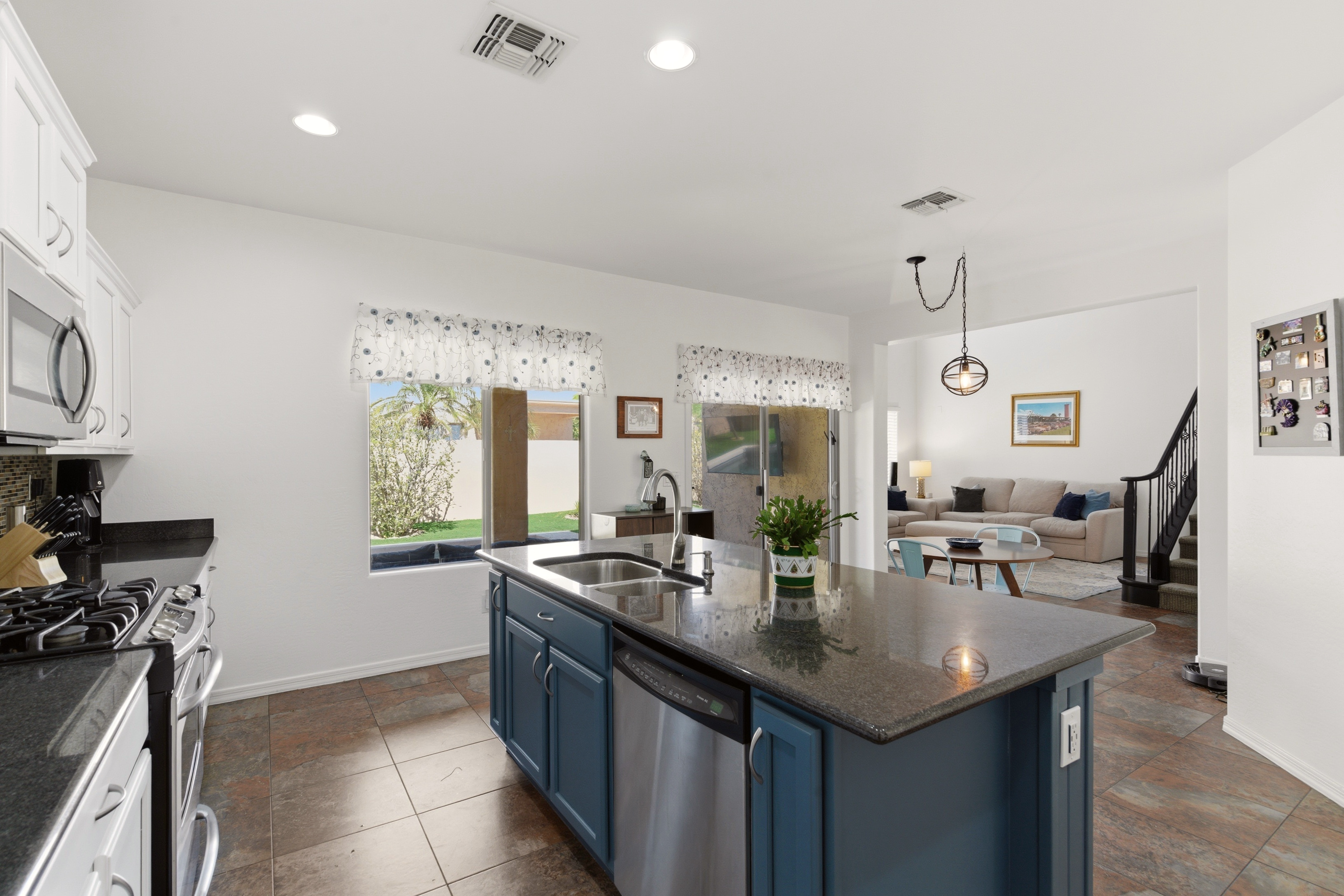  2518 W Desert Vista Trail ¦Phoenix, AZ - 物件實景