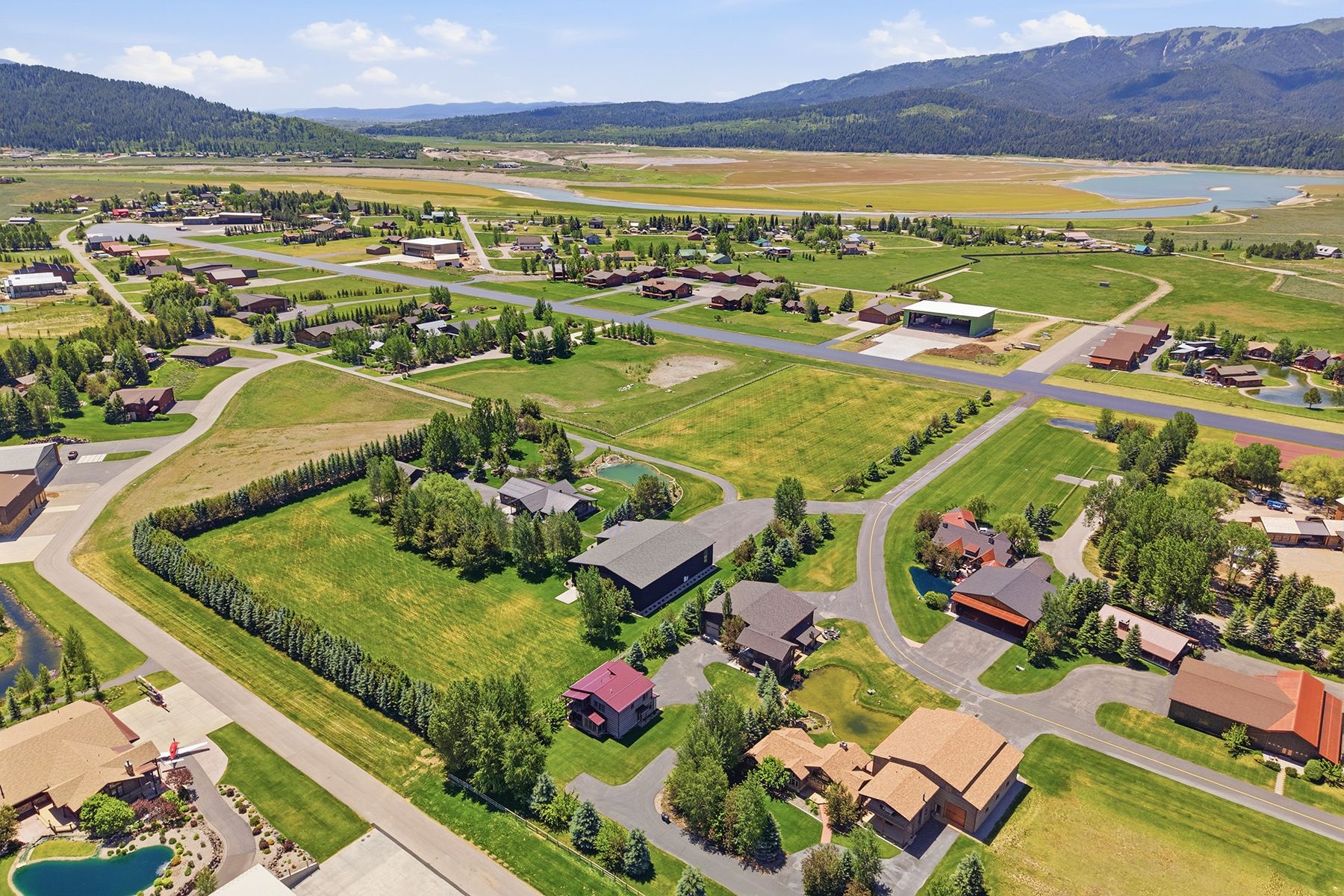  Elevated Living at Alpine Airpark - 物件實景