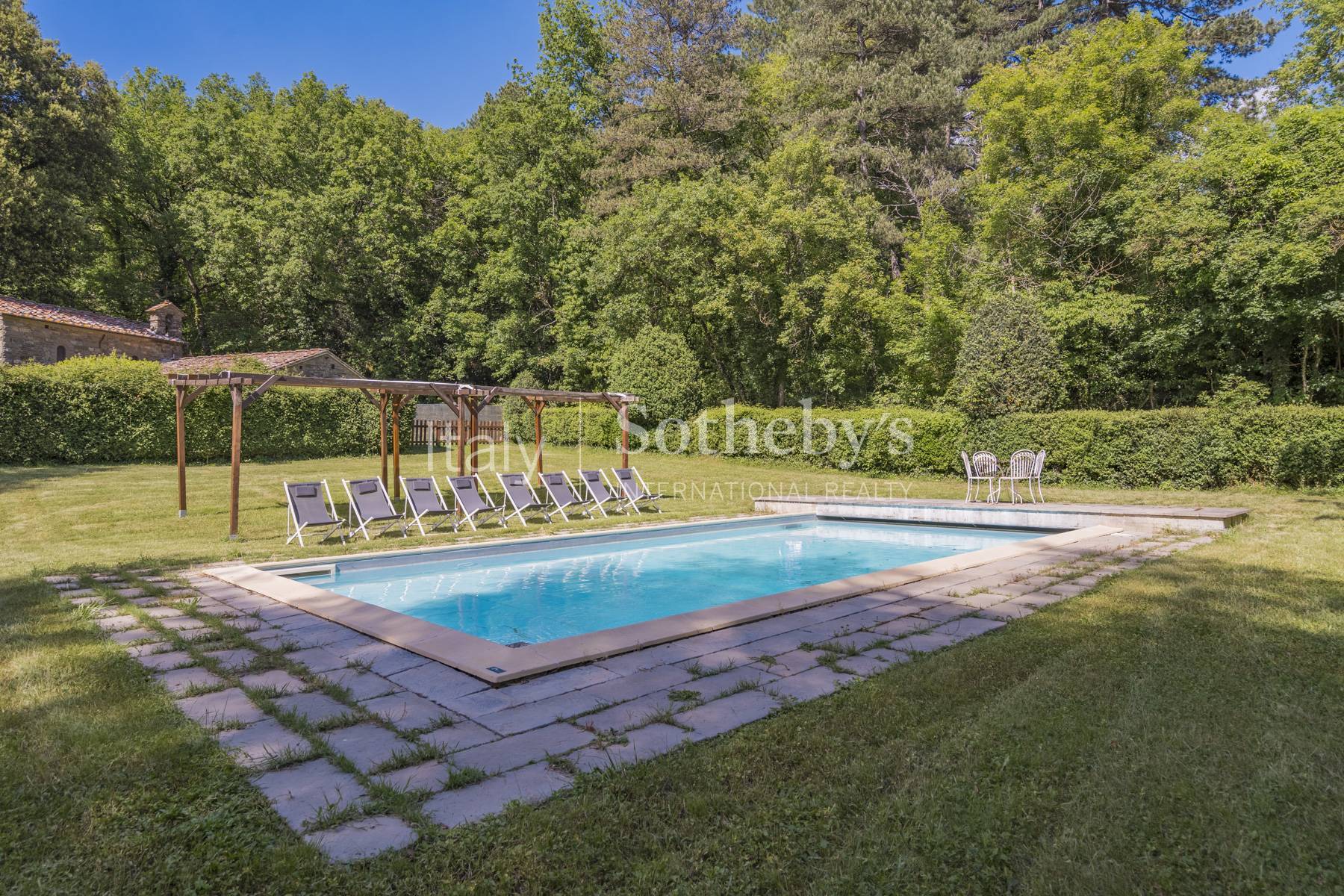  Prestigious estate with private pool - 物件實景