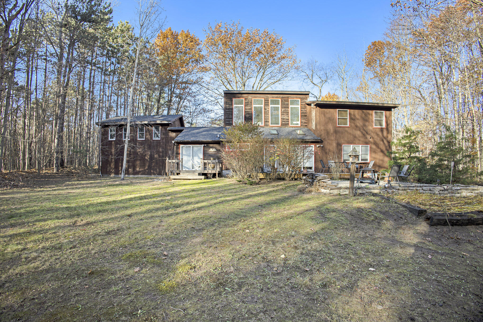 Holland, Michigan, 49423, United States, 4 Bedrooms Bedrooms, ,3 BathroomsBathrooms,Residential,For Sale,2000923