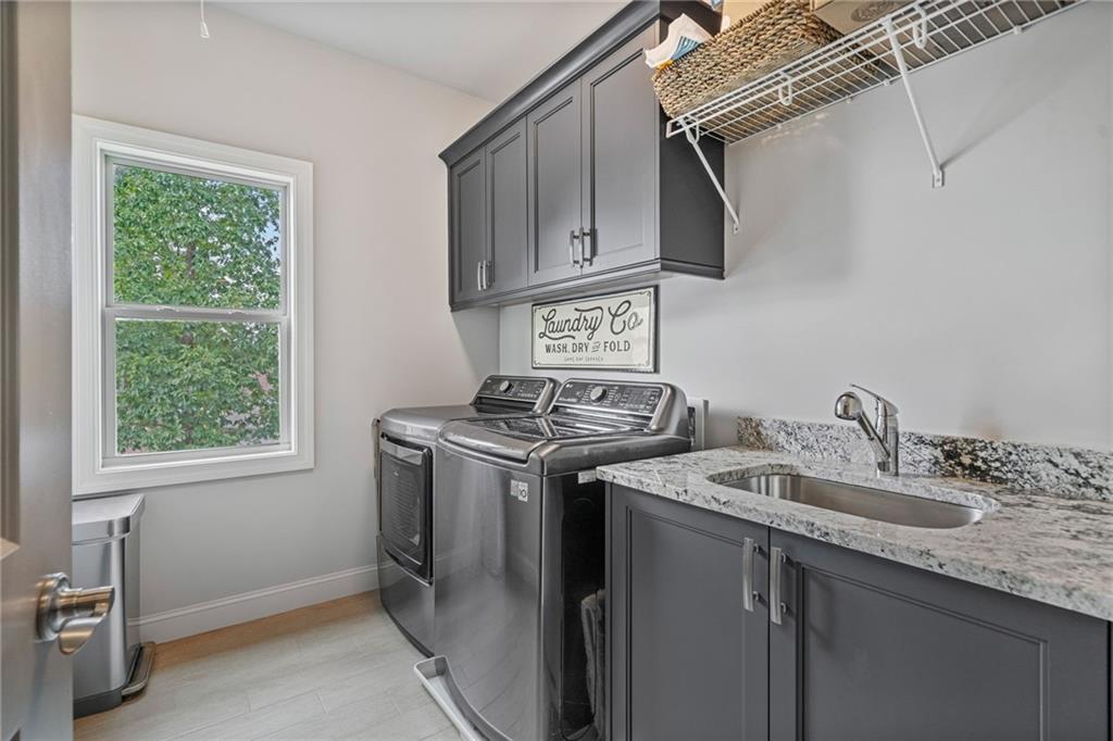 Alpharetta, Georgia, 30022, United States, 6 Bedrooms Bedrooms, ,6 BathroomsBathrooms,Residential,For Sale,1900569