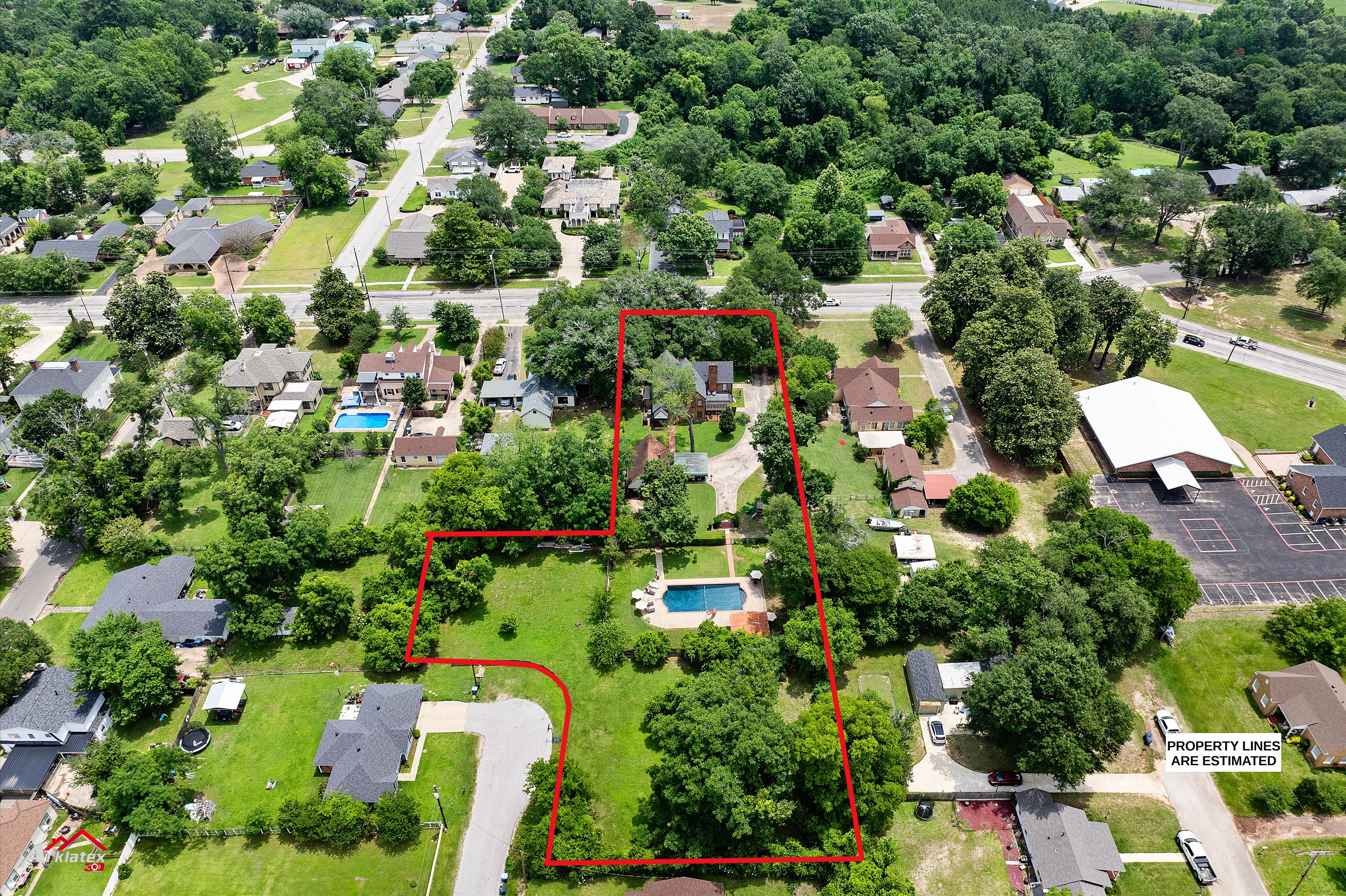 Henderson, Texas, 75654, United States, 3 Bedrooms Bedrooms, ,5 BathroomsBathrooms,Residential,For Sale,1930461