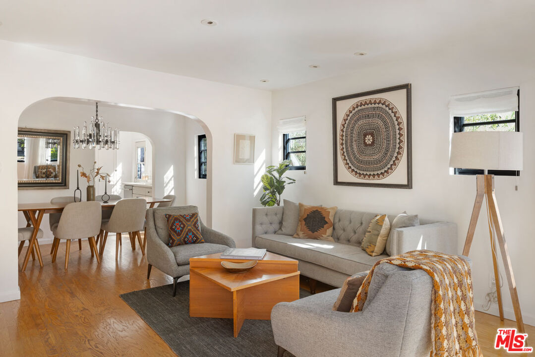 Los Angeles, California, 90026, United States, 3 Bedrooms Bedrooms, ,3 BathroomsBathrooms,Residential,For Sale,2003462