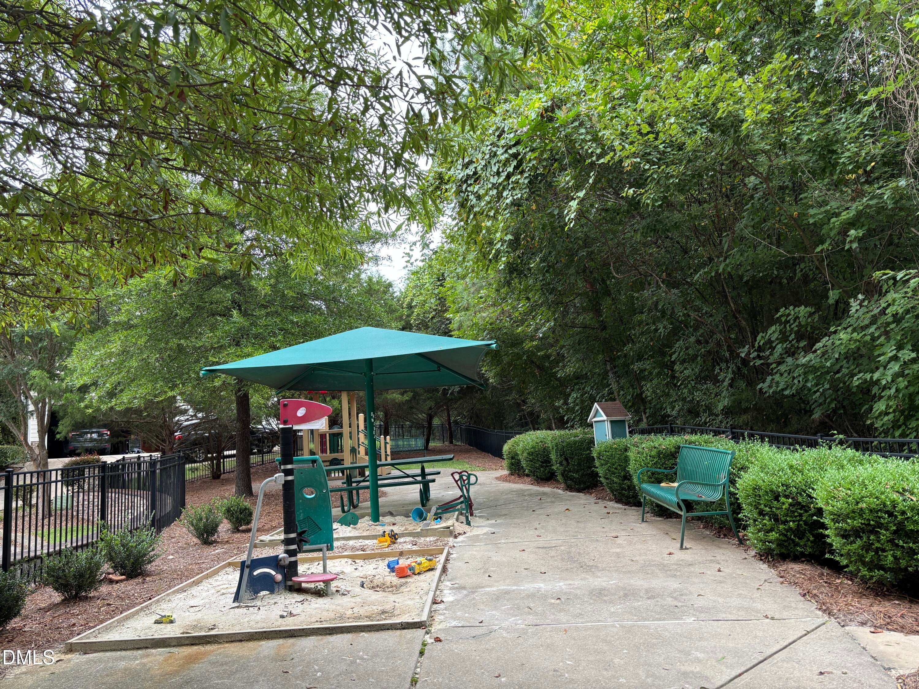 Wake Forest, North Carolina, 27587, United States, 4 Bedrooms Bedrooms, ,4 BathroomsBathrooms,Residential,For Sale,1991002