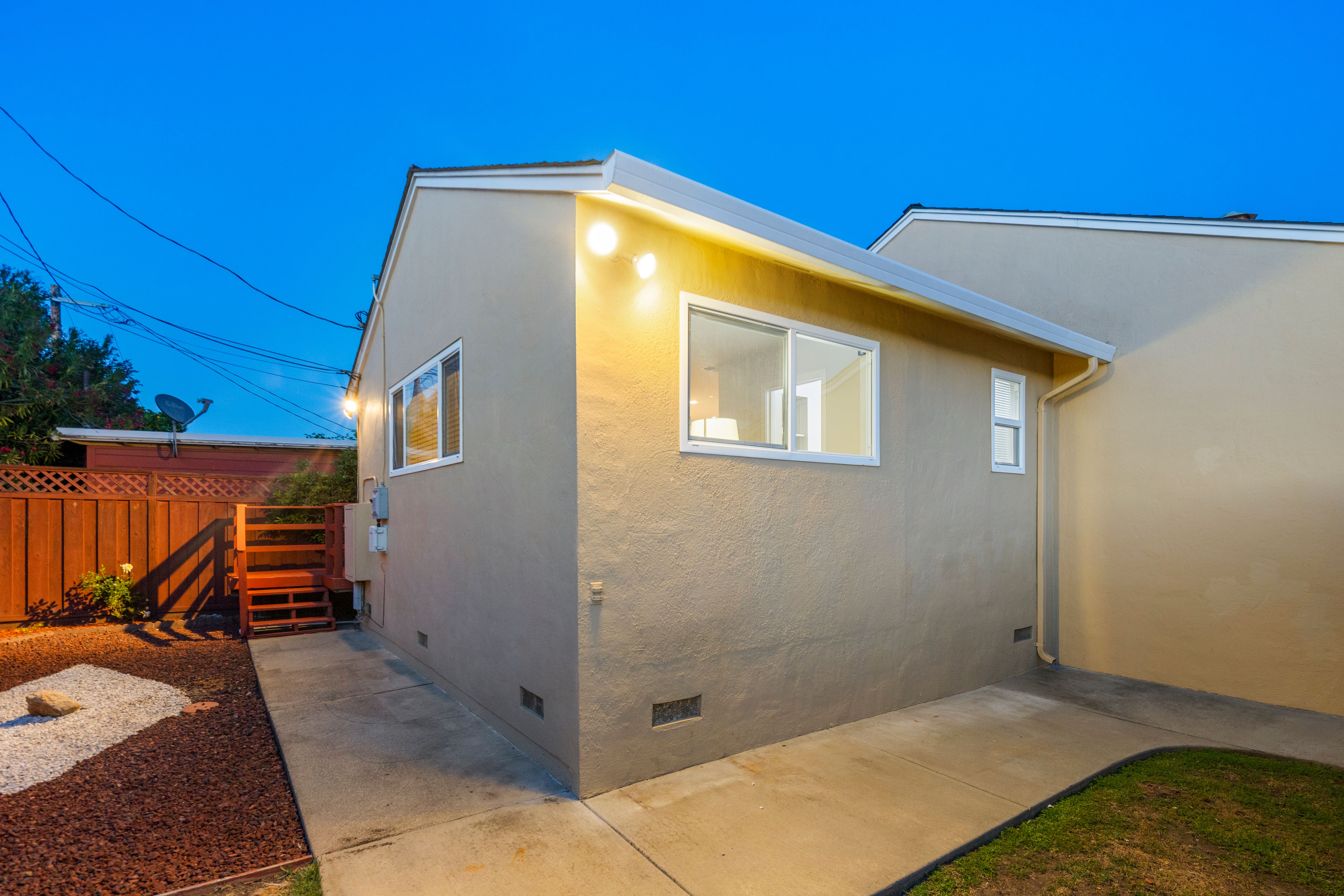  Single Story Rancher in Desirable San Mateo Village - 物件實景