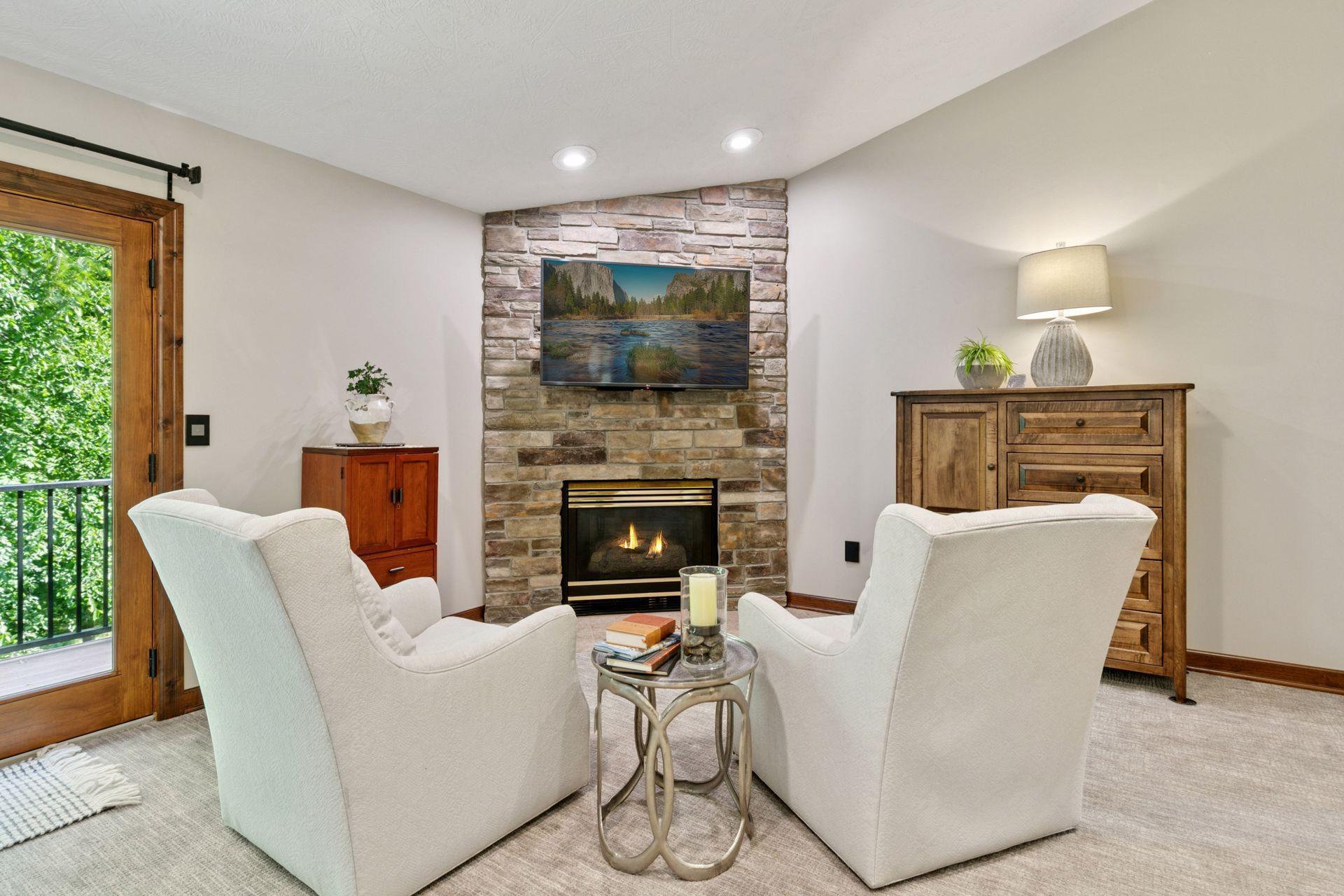 Chanhassen, Minnesota, 55318, United States, 5 Bedrooms Bedrooms, ,2 BathroomsBathrooms,Residential,For Sale,1847378