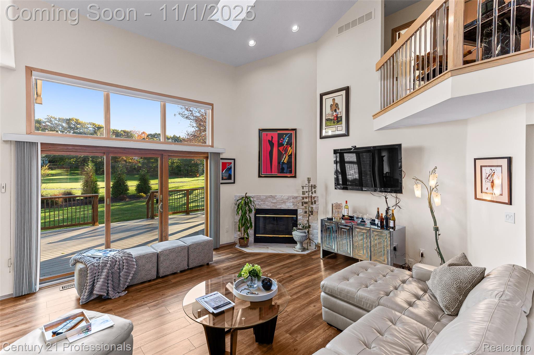 FarmingtonHills, Michigan, 48331, United States, 3 Bedrooms Bedrooms, ,3 BathroomsBathrooms,Residential,For Sale,1983371