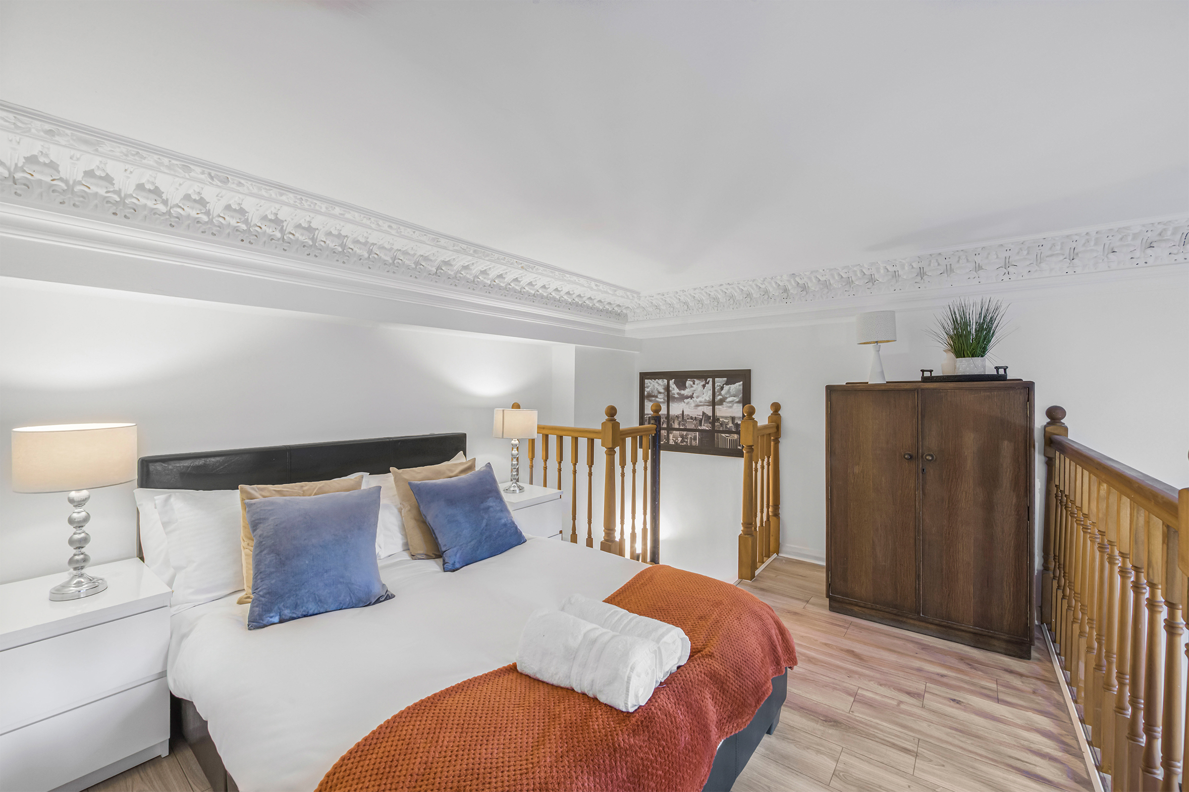  Unbroken Freehold Residential Investment Moments from Hyde Park - 物件實景
