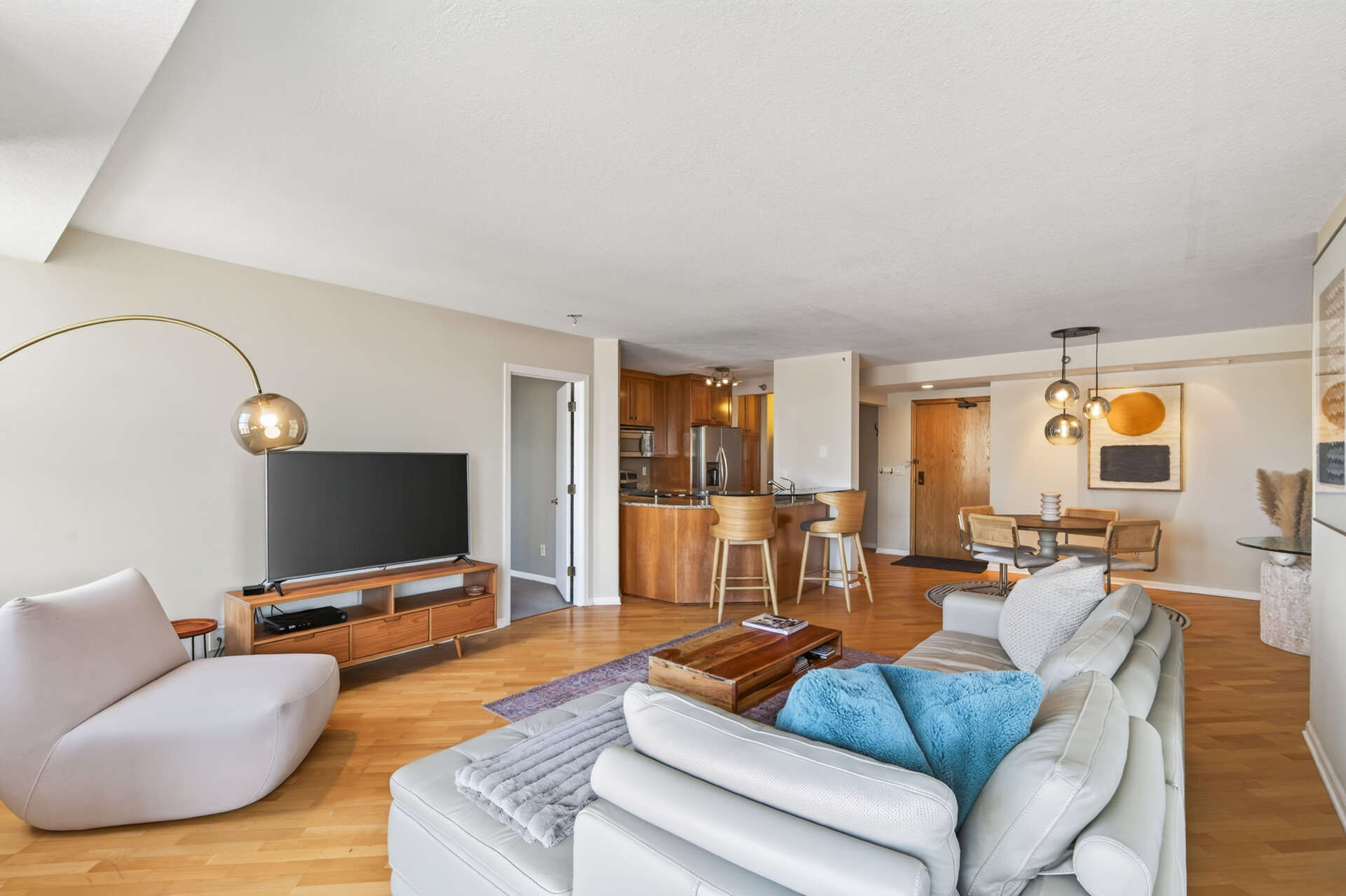  RiverWest Condo with Iconic City Views - 物件實景