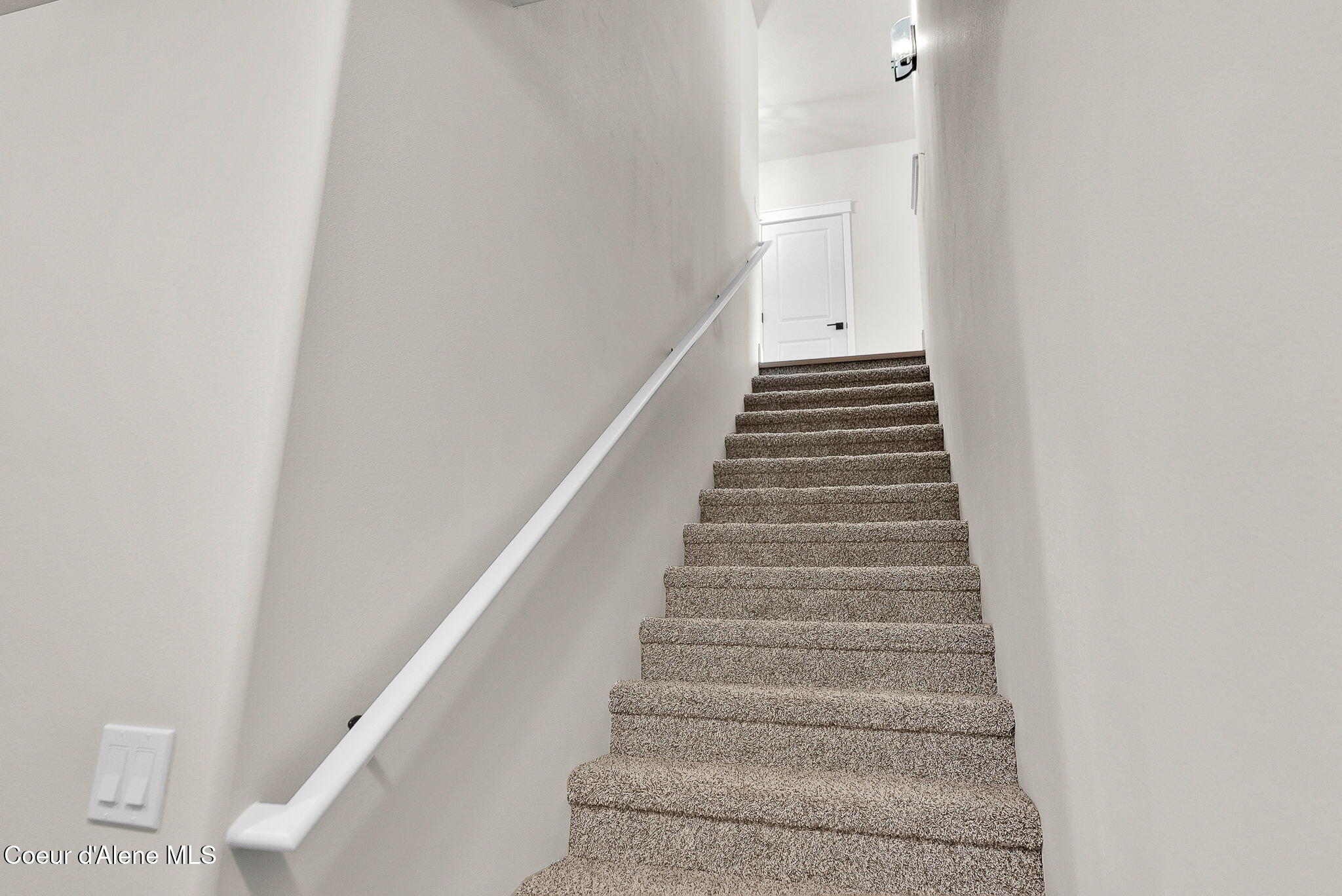 Rathdrum, Idaho, 83858, United States, 5 Bedrooms Bedrooms, ,1 BathroomBathrooms,Residential,For Sale,1989030