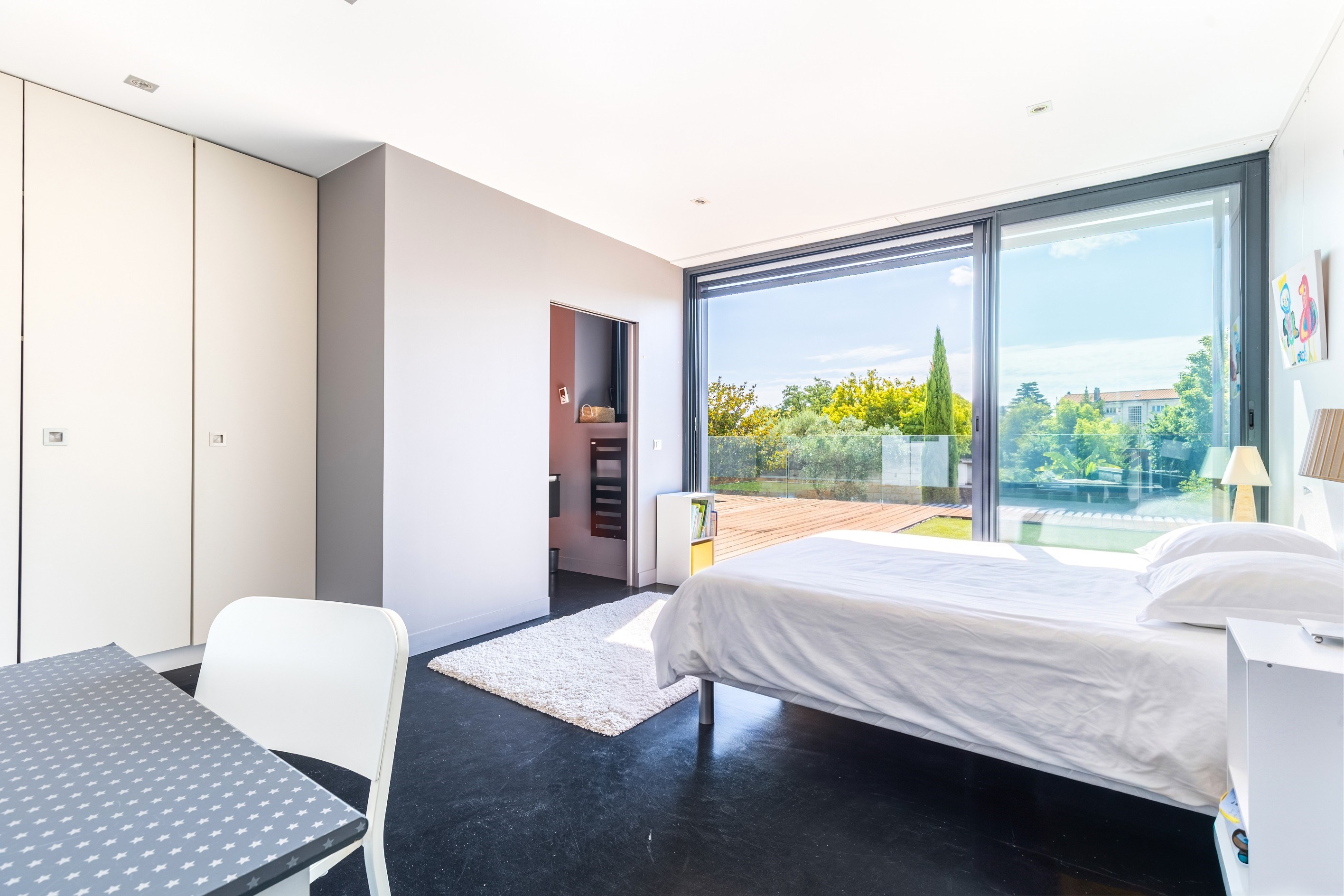 CAUDERAN - STUNNING CONTEMPORARY VILLA, GARDEN, POOL, DOUBLE GARAGE - AIR CONDI… - 物件實景