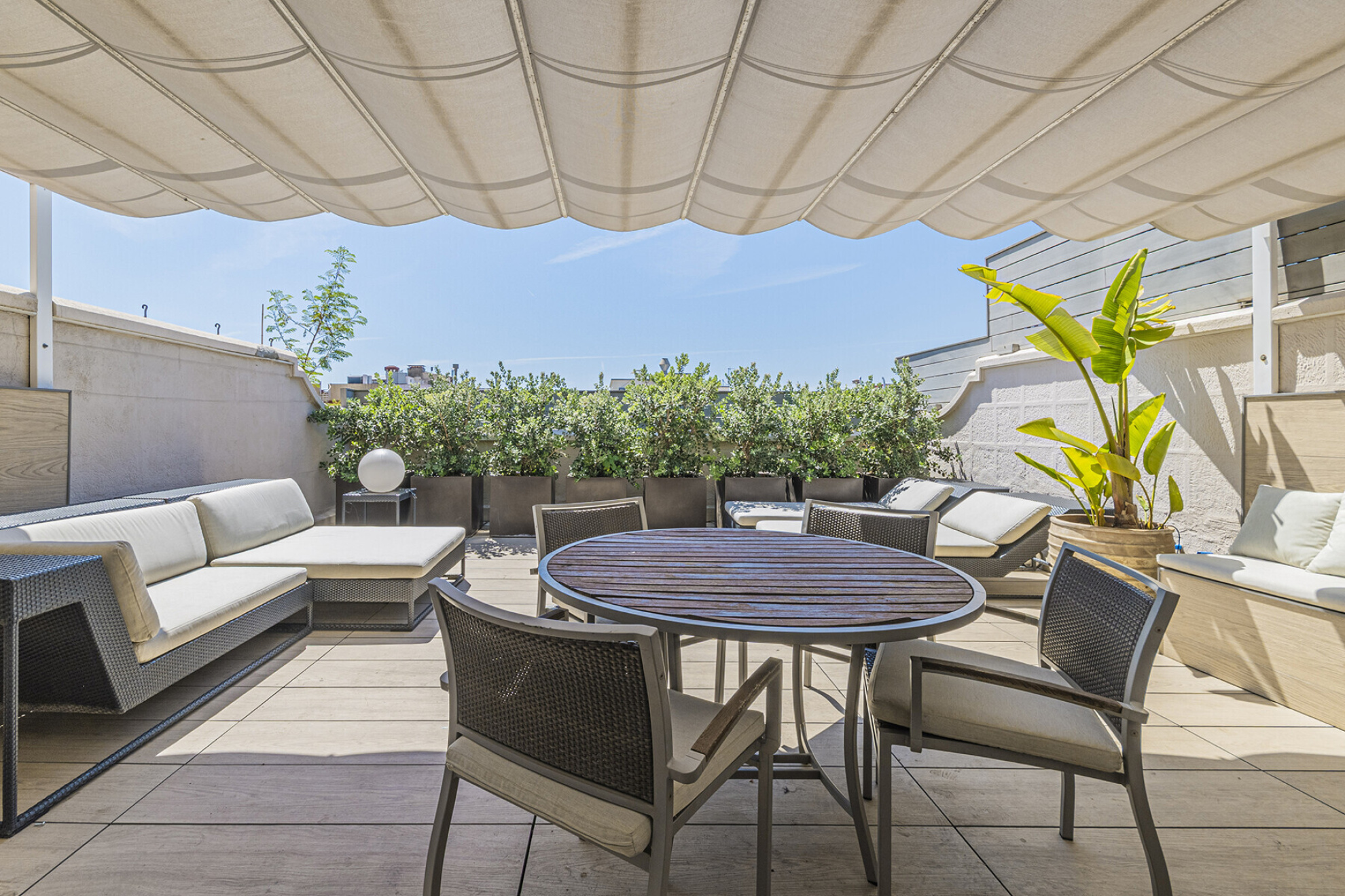 Impressive Duplex Penthouse with 80m2 terraces in the center of Galvany - 物件實景