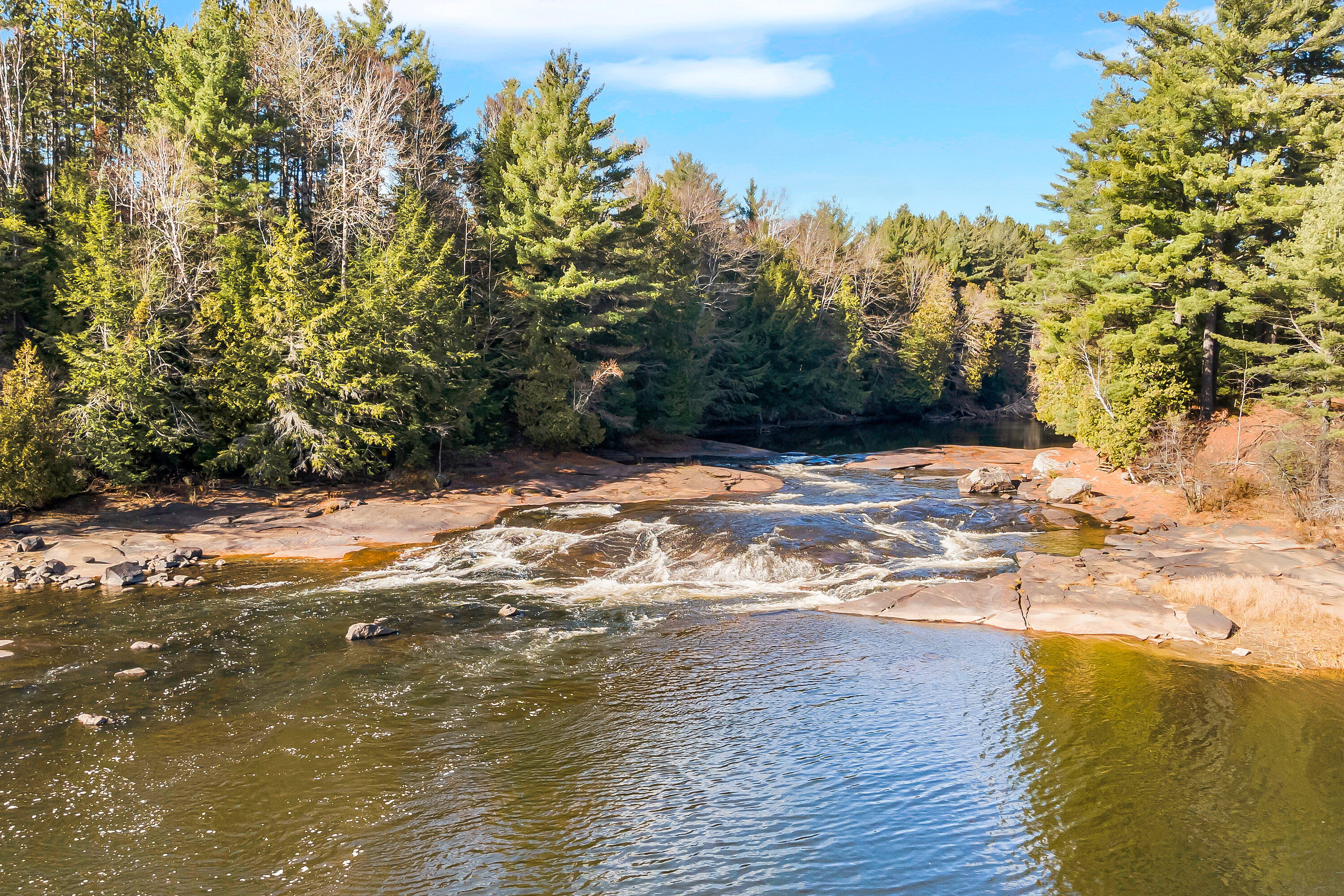  Burnt River Retreat - 物件實景