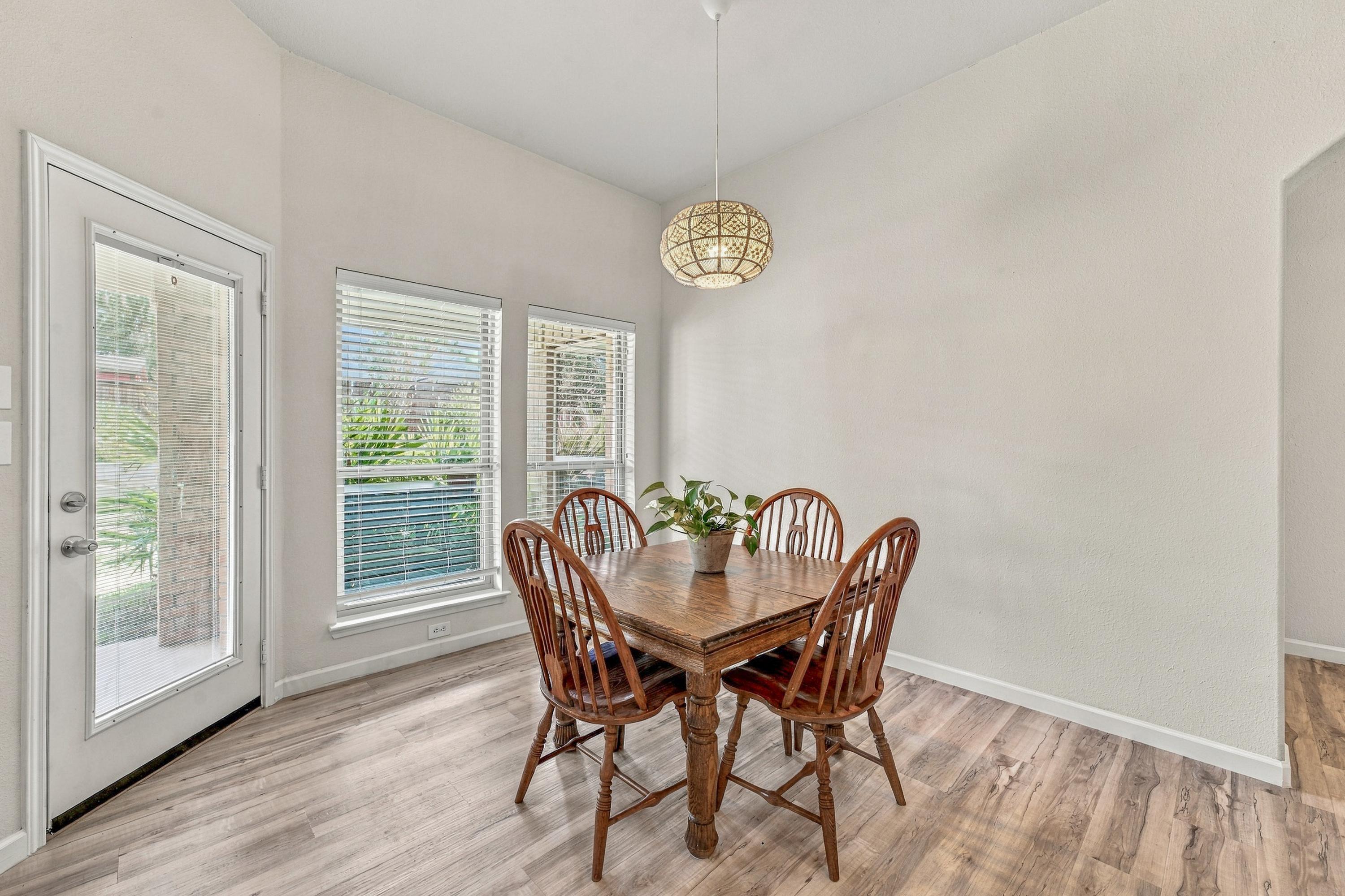  3128 Meandering Way, Granbury, TX, 76049 - 物件實景