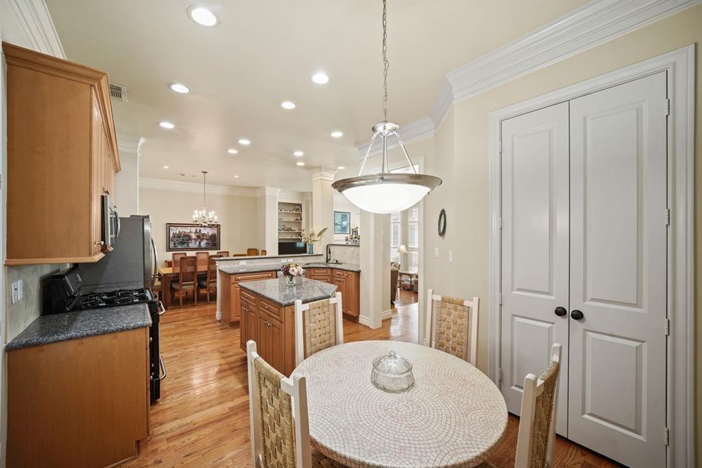 Houston, Texas, 77025, United States, 3 Bedrooms Bedrooms, ,4 BathroomsBathrooms,Residential,For Sale,1874785