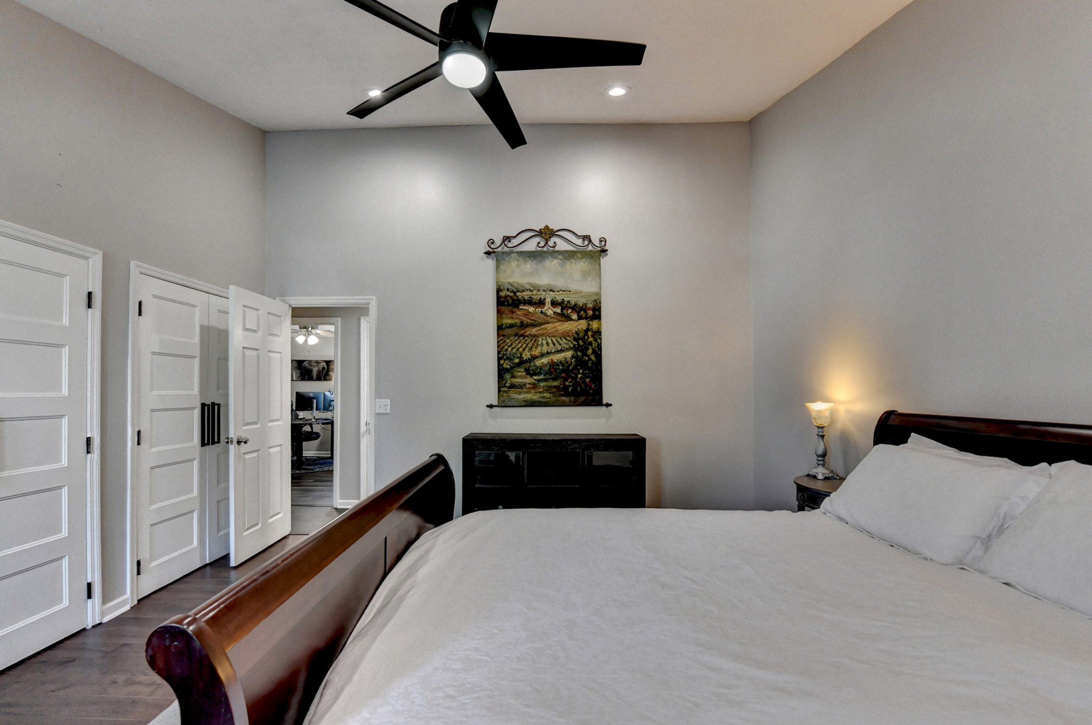  Welcome to this Renovated Home in Keheley Bend - 物件實景